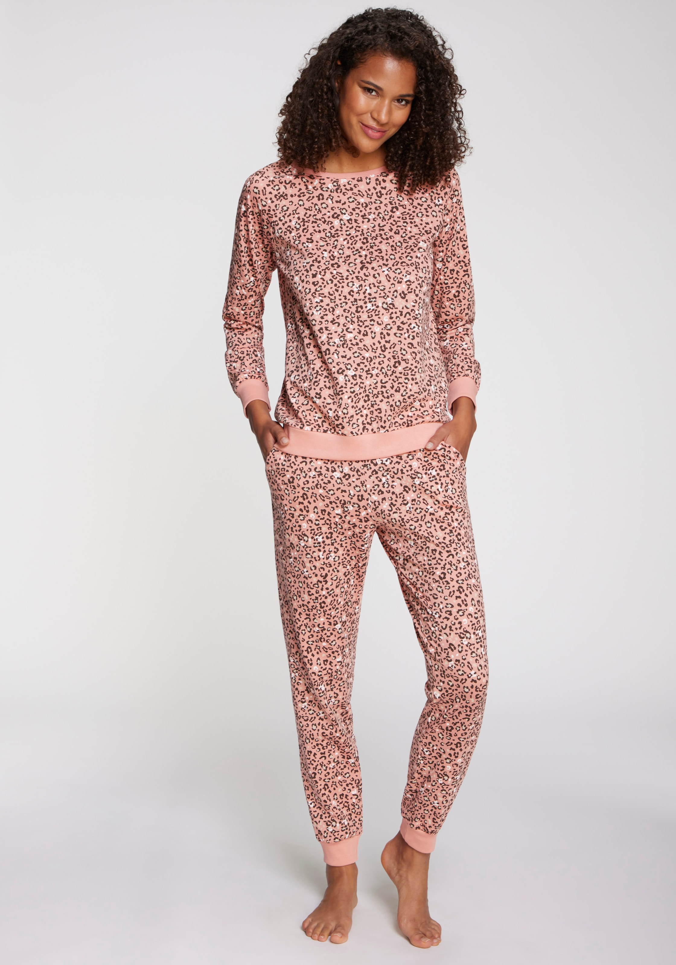 Vivance Dreams by Lascana Pyjama Set, 2 tlg. mit schönem Animalprint