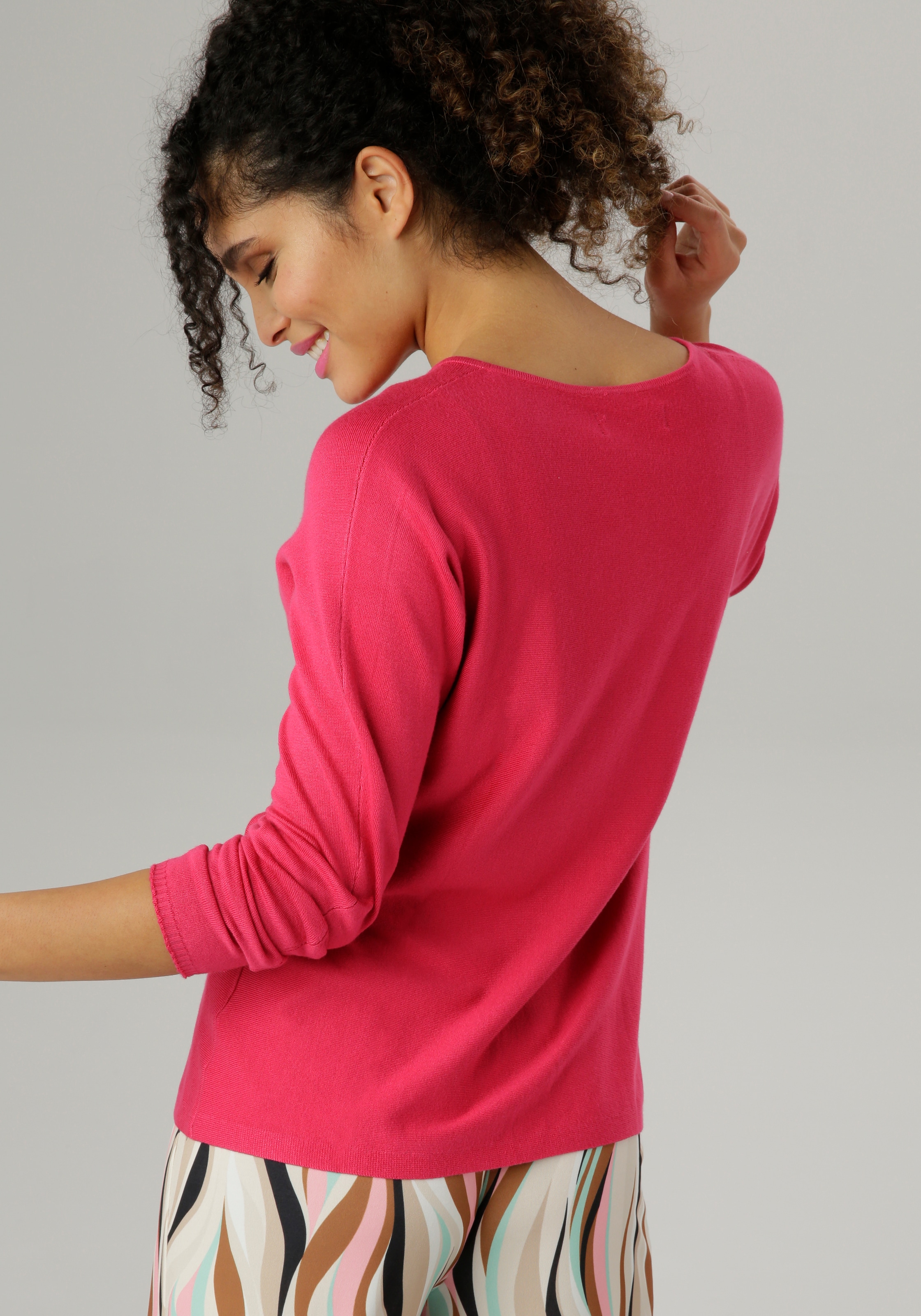 Jelmoli-Versand online shoppen Oversize-Look | im V-Ausschnitt-Pullover, Aniston SELECTED