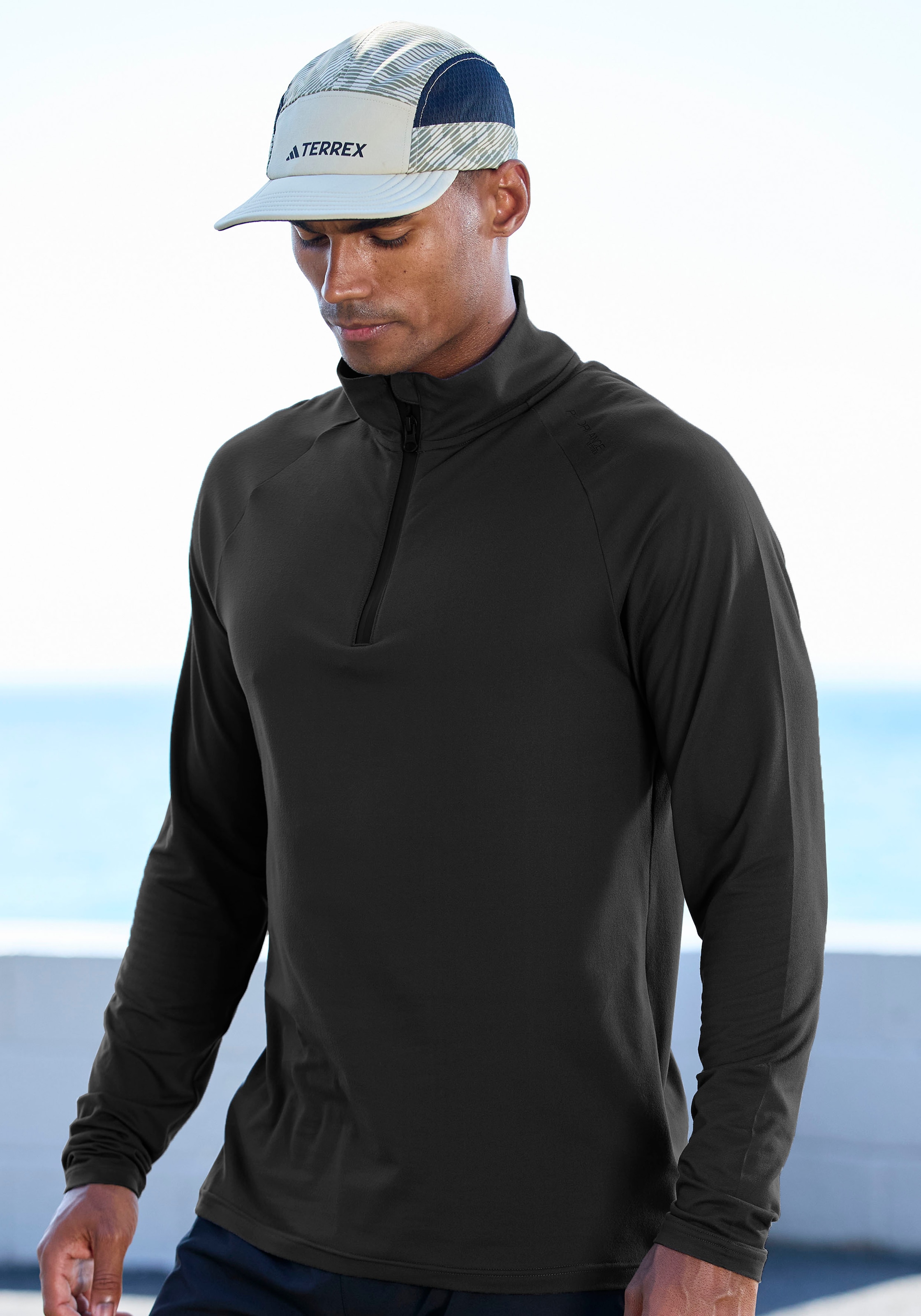 AUTHENTIC LE JOGGER Funktionsshirt mit Stehkragen und Reissverschluss