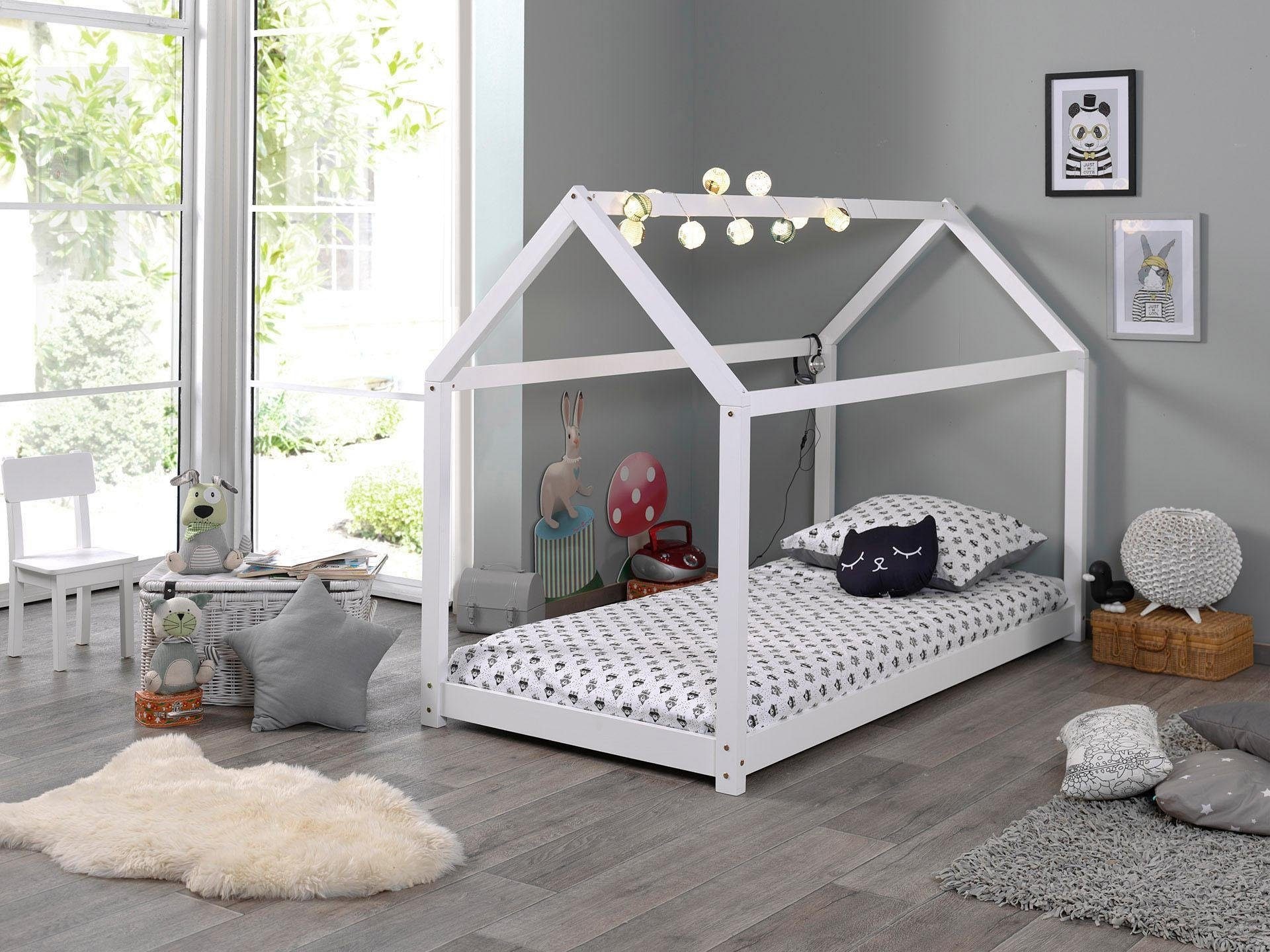 Vipack Kinderbett »Cabane, Kiefer massiv, Made in Europe, inklusive Rolllattenrost« wahlweise in 2 Farben und 2 Grössen erhältlich, Bodenfreiheit ca. 2,5 cm zur besseren Belüftung, stabil gebaut