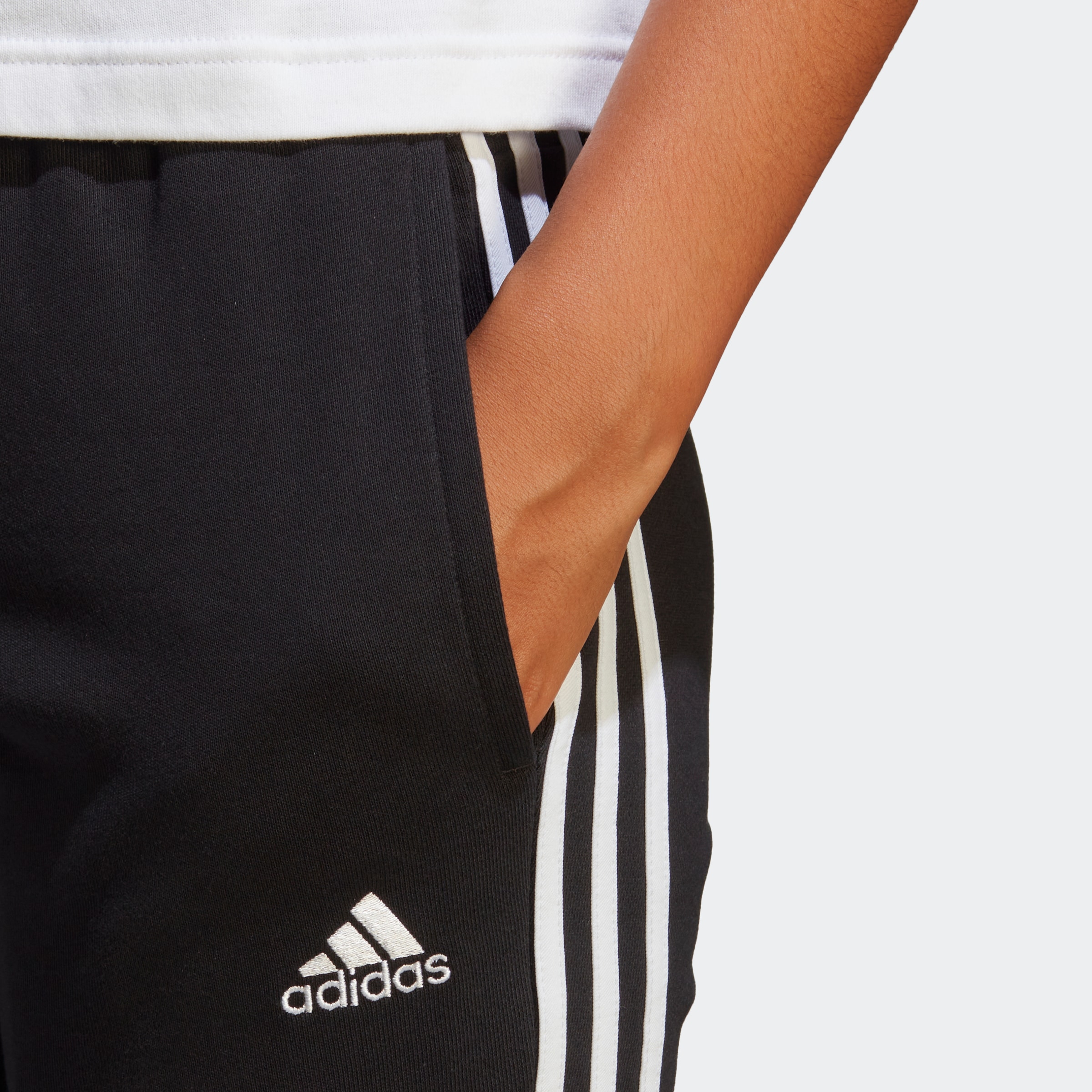 adidas Sportswear Sporthose »ESSENTIALS 3STREIFEN FRENCH TERRY CUFFED HOSE«, (1 tlg.)