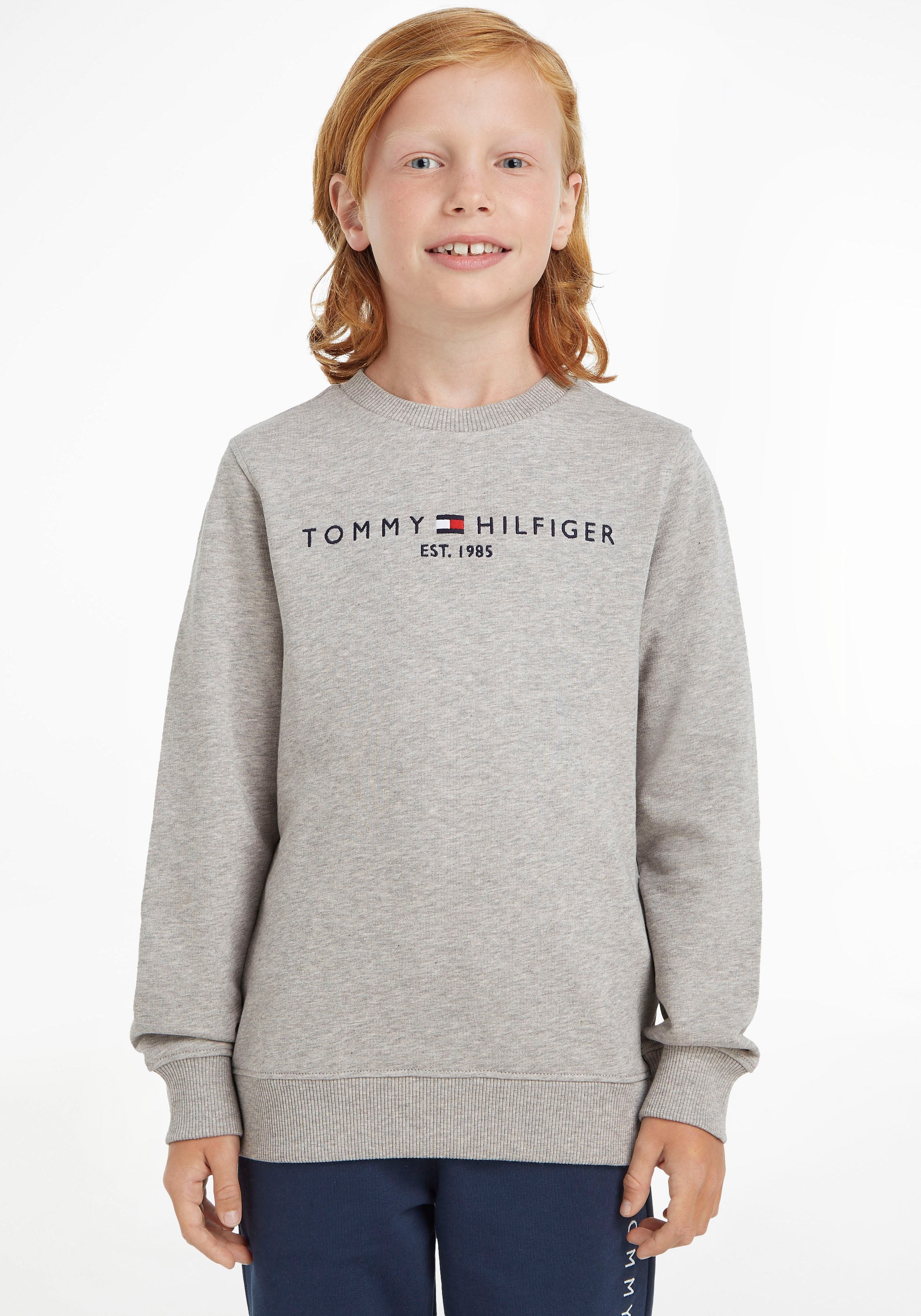 Tommy Hilfiger Sweatshirt »ESSENTIAL SWEATSHIRT«, Kinder Kids Junior MiniMe,für Jungen und Mädchen