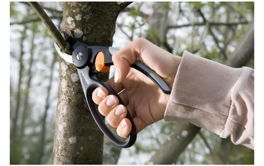 Fiskars Gartenschere »Bypass Elegance P44«