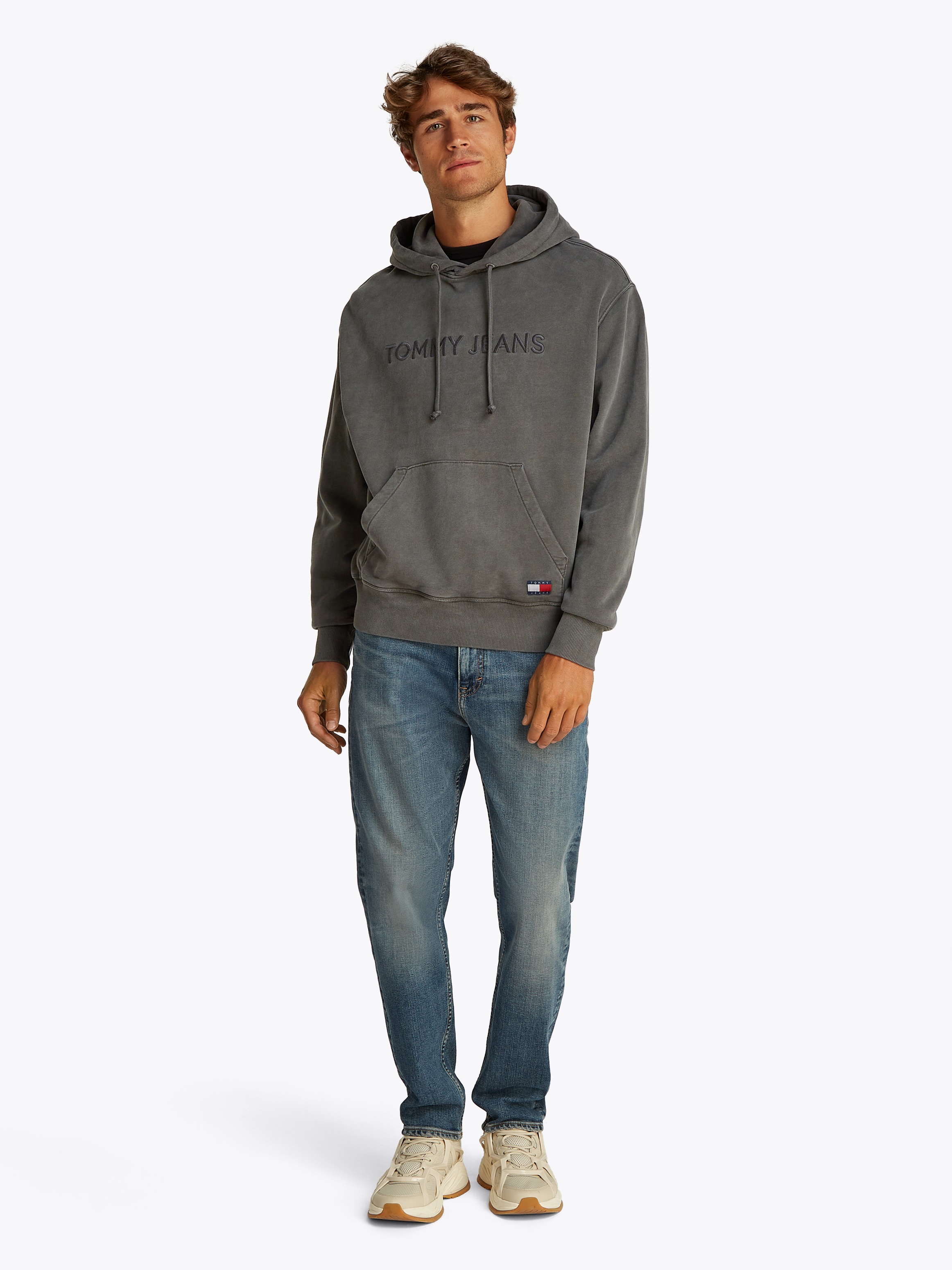 Tommy Jeans Hoodie »TJM RLX TJ LABEL HOODIE«, mit grosser Logostickerei
