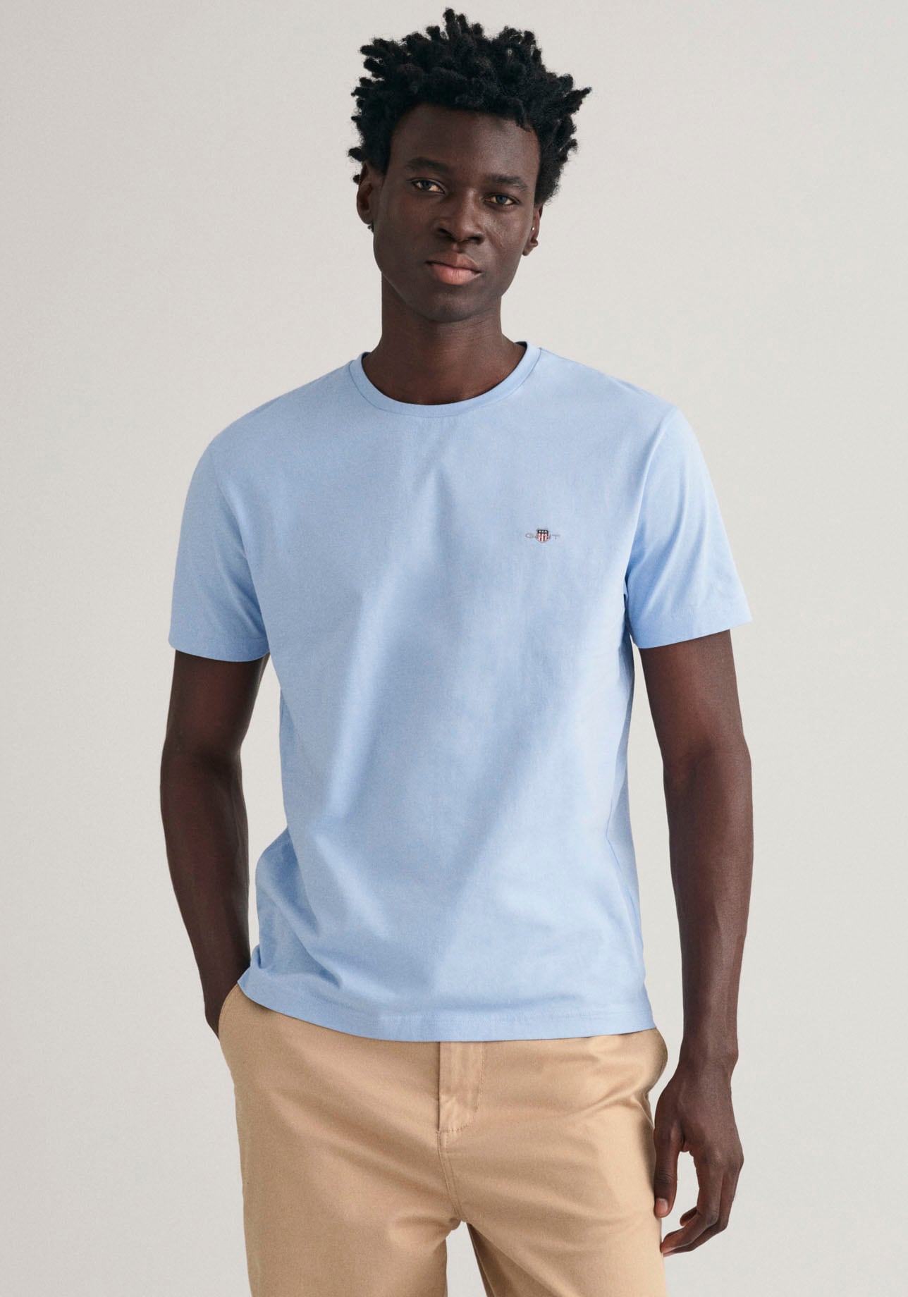 Gant T-Shirt »REG SHIELD shoppen auf Jelmoli-Versand online Logostickerei SS T-SHIRT«, Brust | der mit
