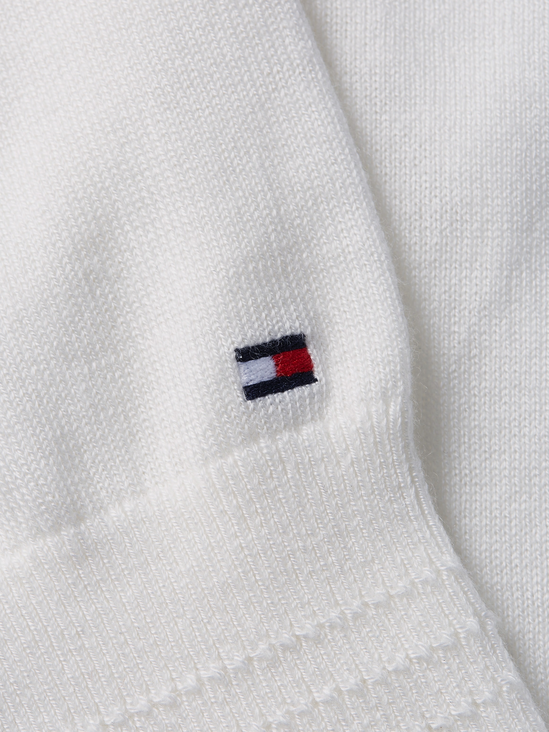 Tommy Hilfiger V-Ausschnitt-Pullover, mit V-Ausschnitt, gestickter Tommy Hilfger Logo-Flag