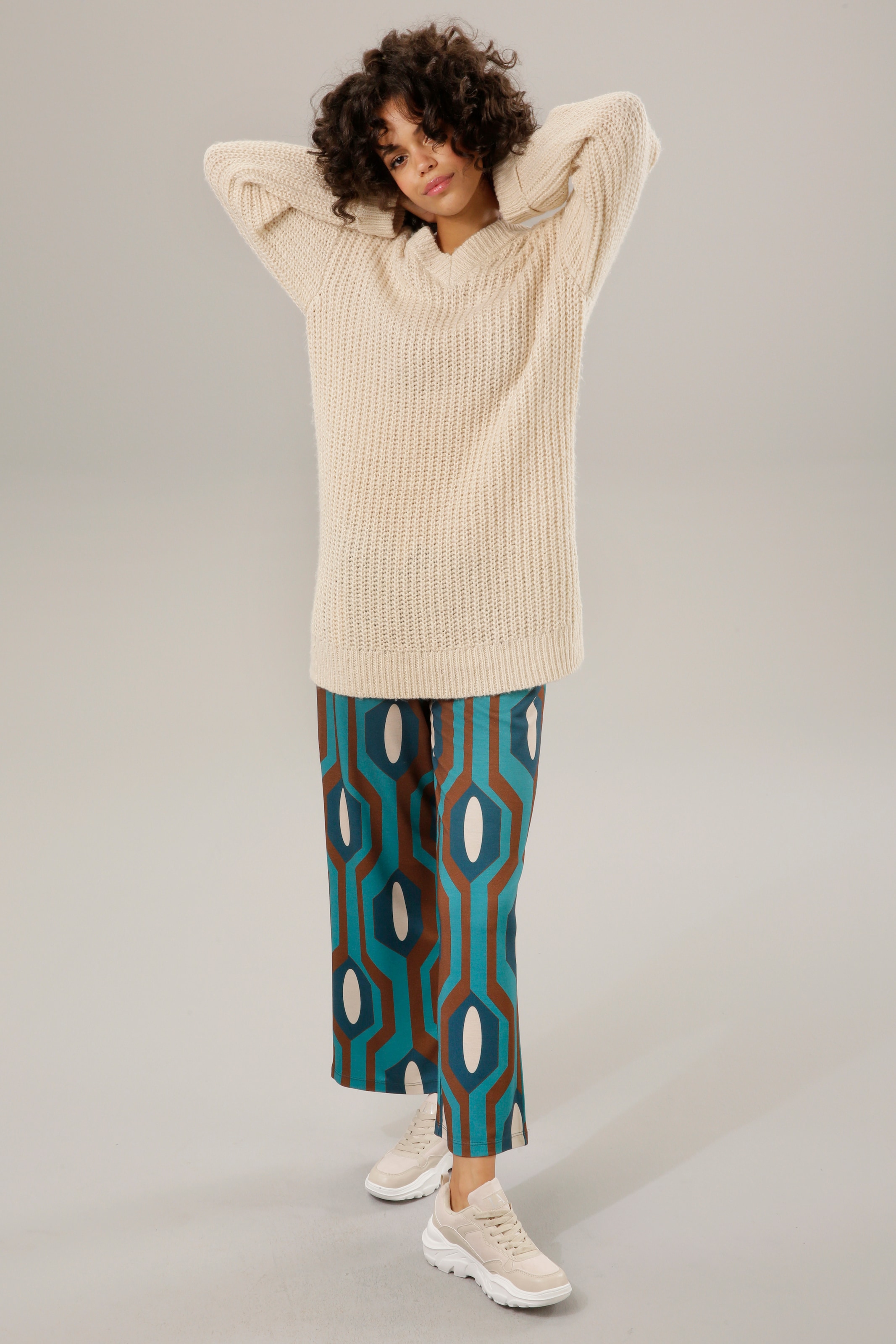 Aniston CASUAL Longpullover, mit fixierten Umschlag an den langen Ärmeln