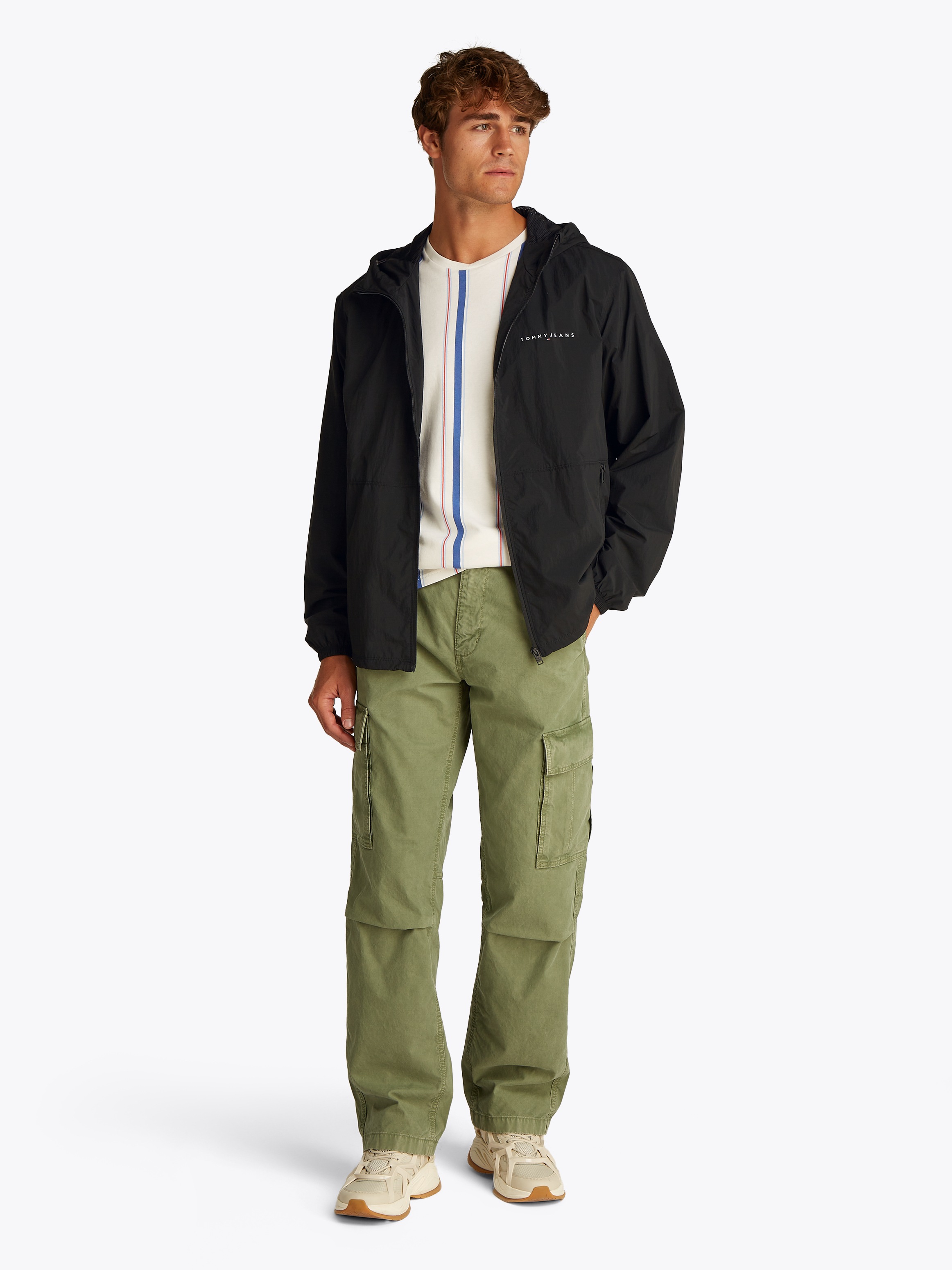 Tommy Jeans Windbreaker »TJM WINDBREAKER EXT«, mit Kapuze, Mit Rundhalsausschnitt