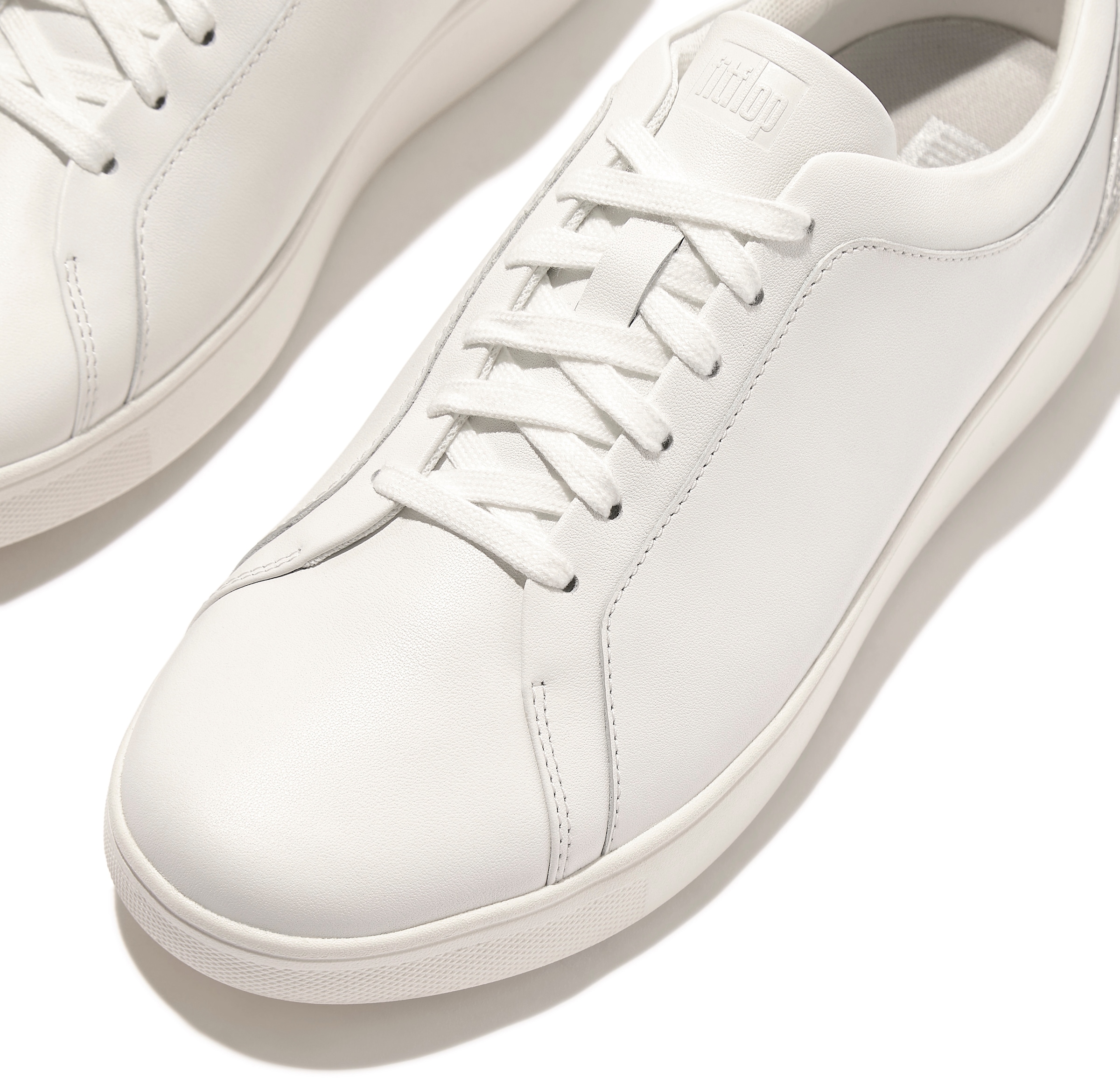 Fitflop Sneaker »RALLY CRYSTAL«, Freizeitschuh, Schnürschuh, Halbschuh mit metallic Fersenpatch