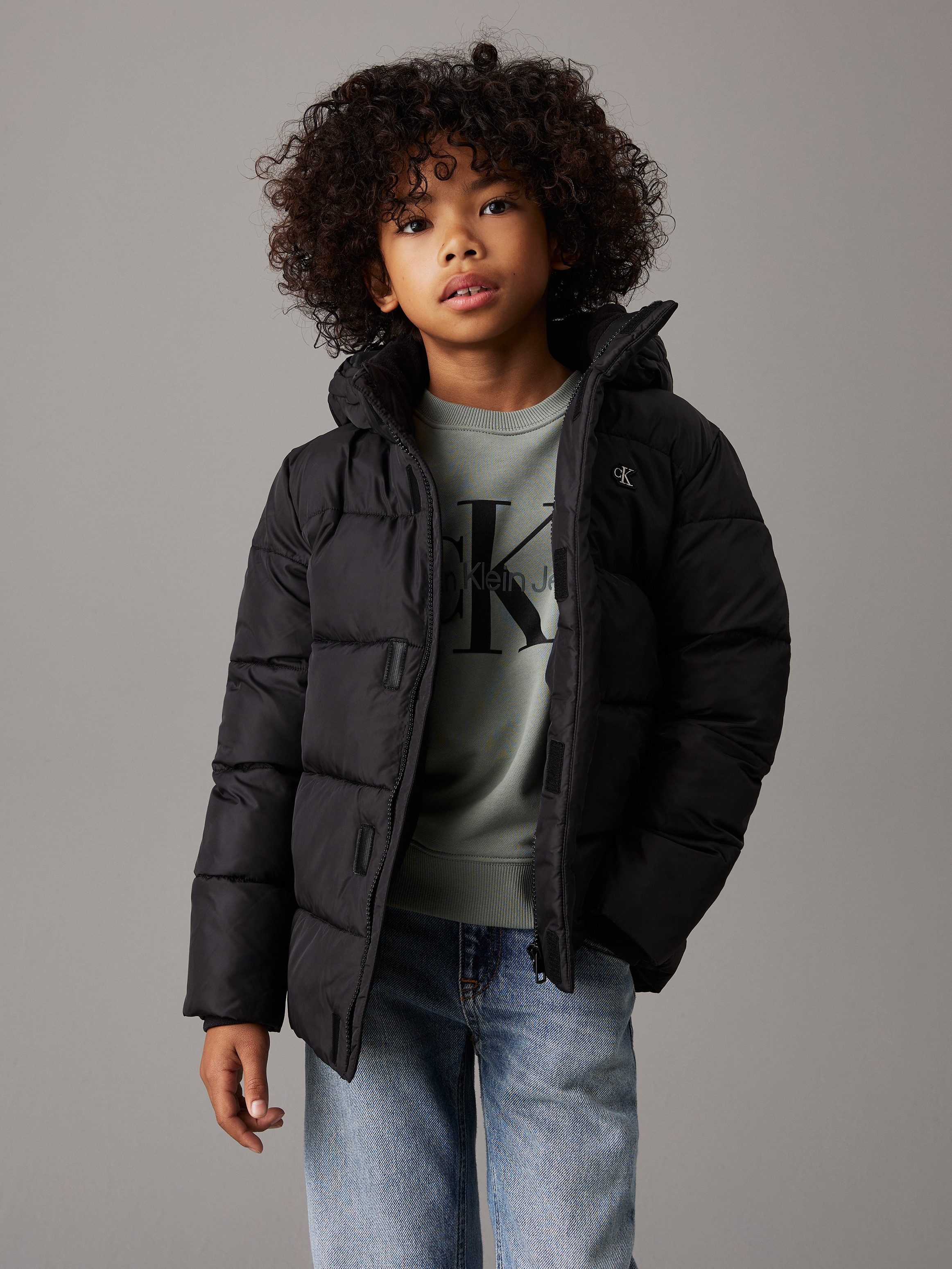 Calvin Klein Jeans Winterjacke »ESSENTIAL PUFFER JACKET«, mit Kapuze, für Kinder bis 16 Jahre und Calvin Klein Markenlabel