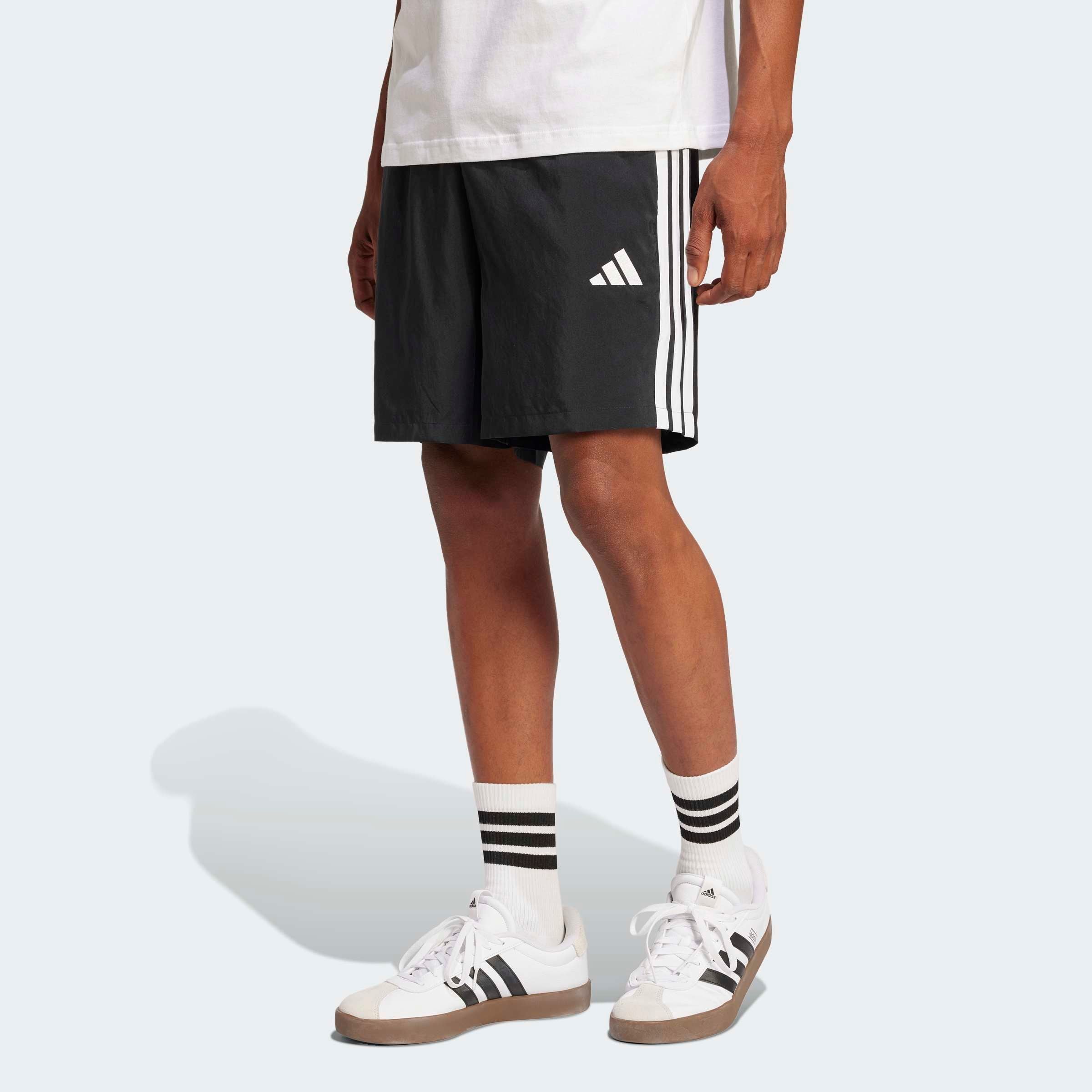 adidas Sportswear Shorts »M 3S CHELSEA B« mit 3-Streifen an den Seiten, für Laufen und Sportmode
