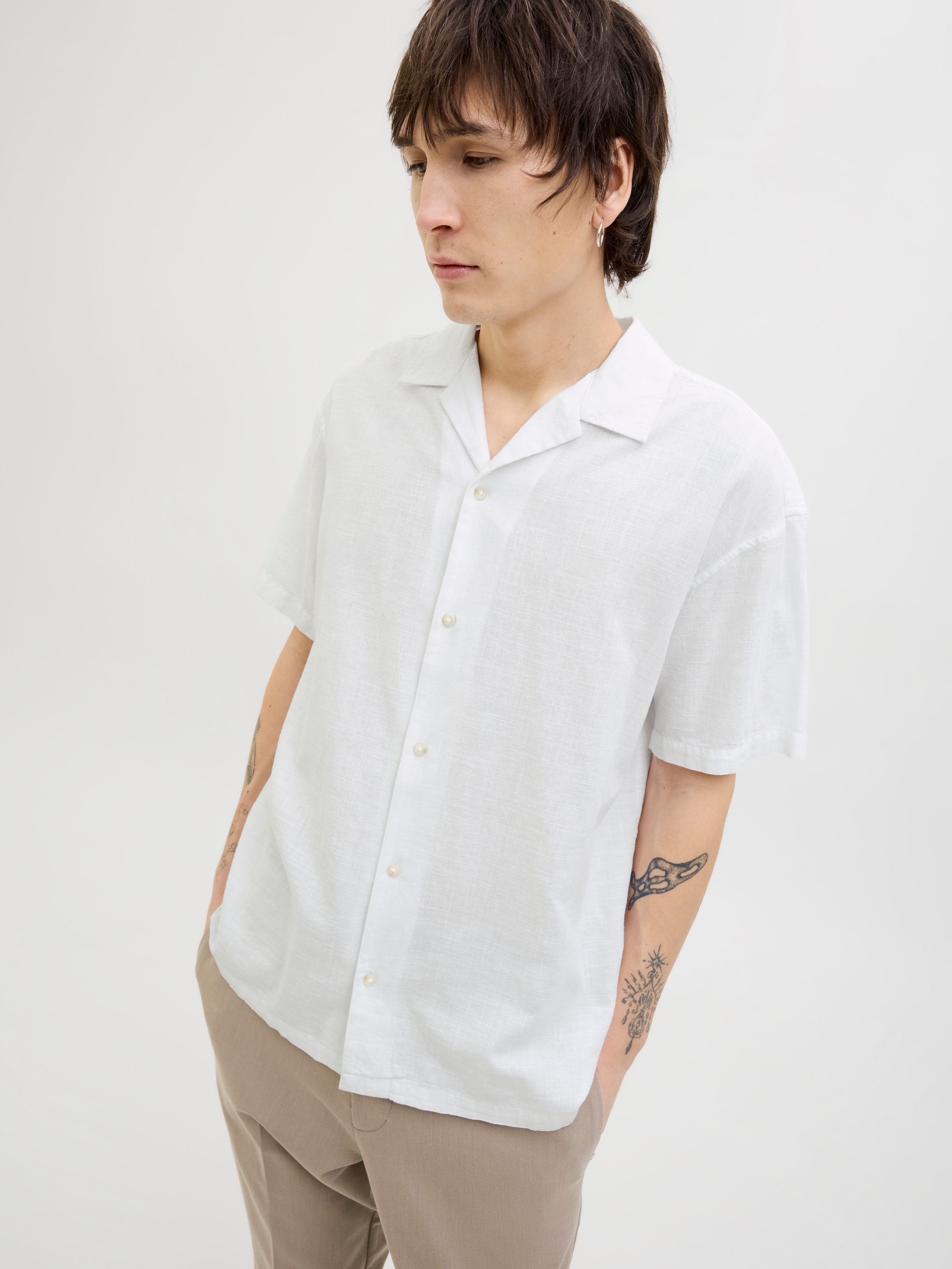 Jack & Jones Kurzarmhemd »JJESUMMER RESORT SHIRT SS SN«, mit Resort Kragen