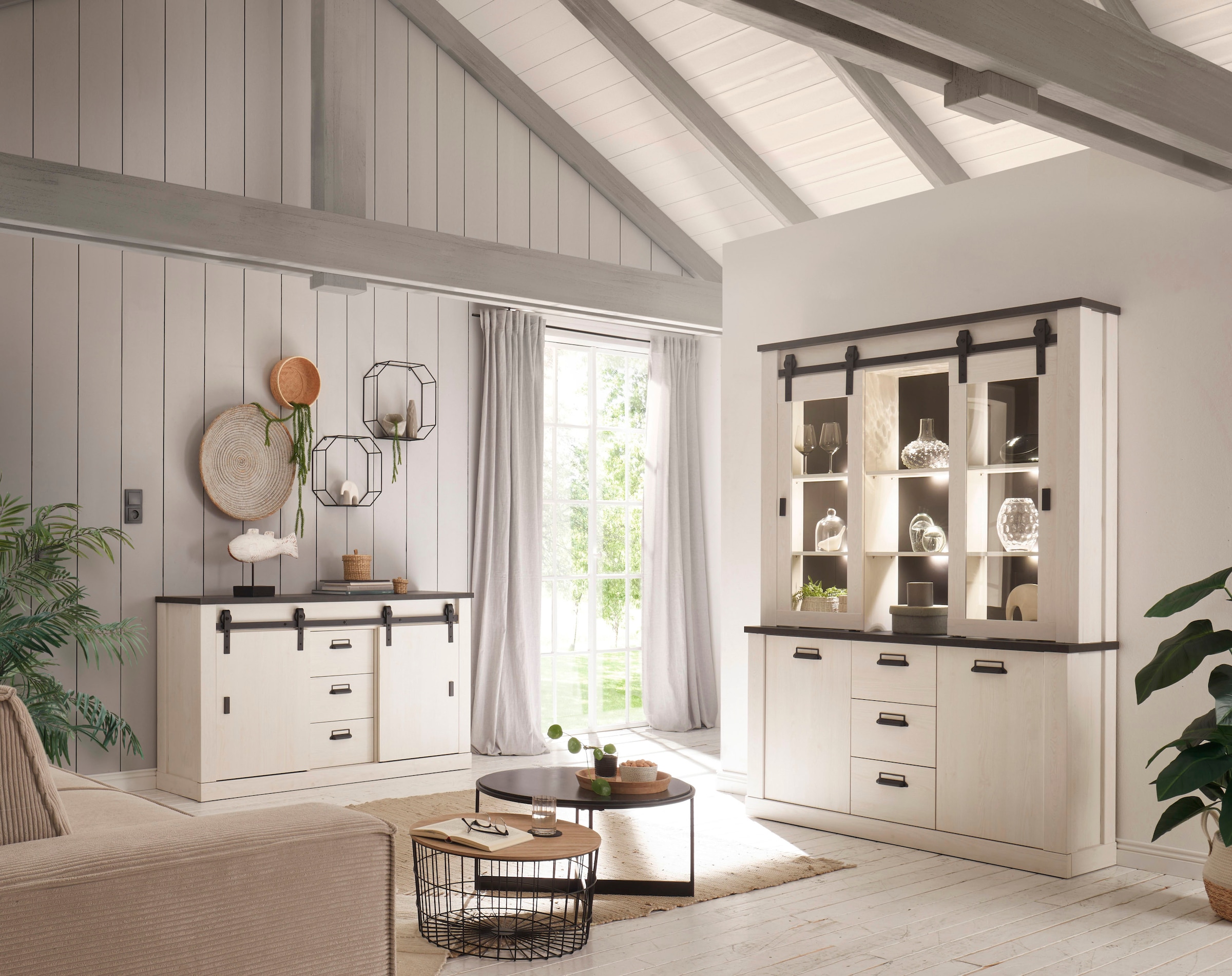 Home affaire Buffet »SHERWOOD«, Holz Dekor, mit Scheunentorbeschlag und Apothekergriffen, Breite 133cm
