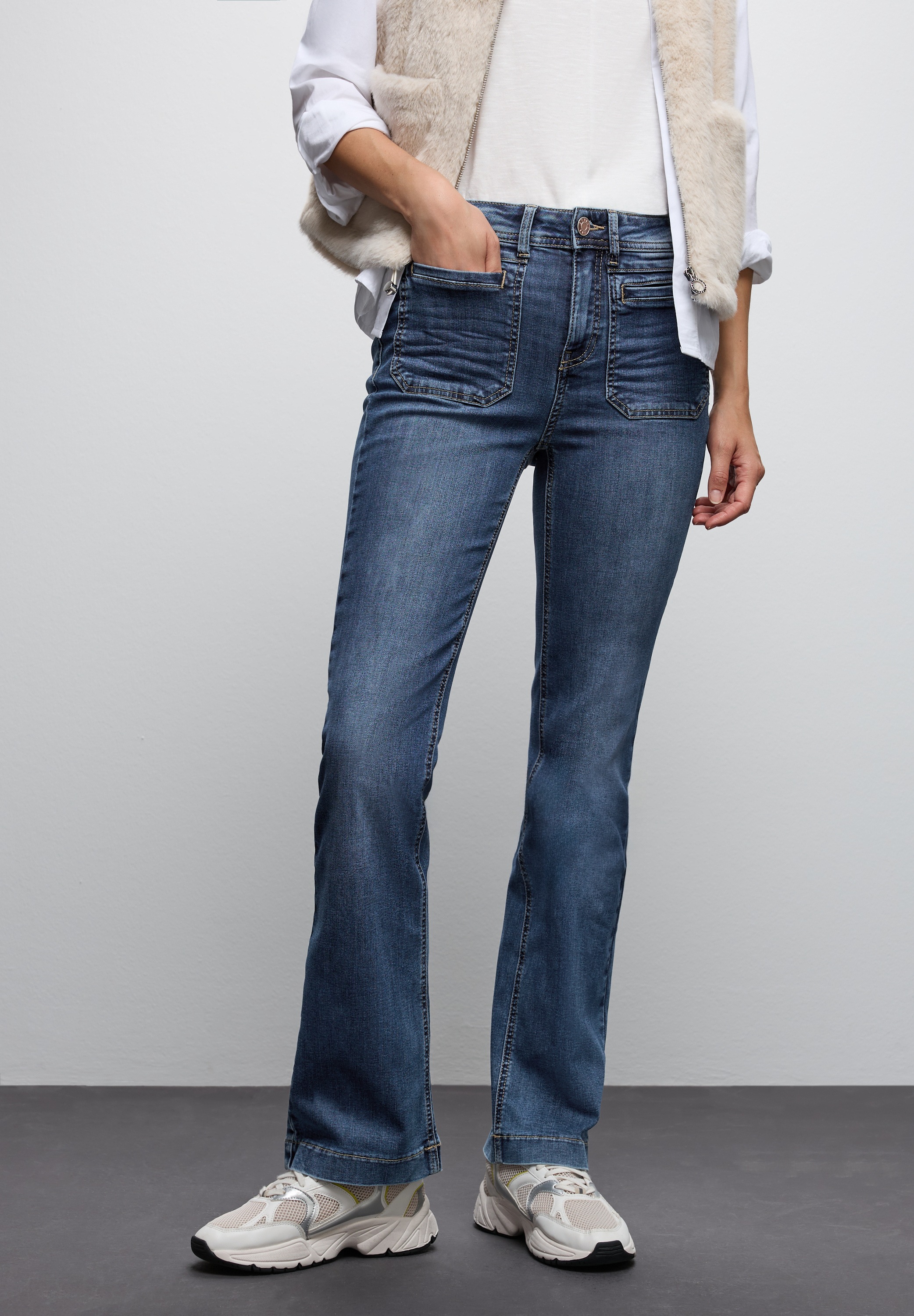STREET ONE Bootcut-Jeans mit Taschen