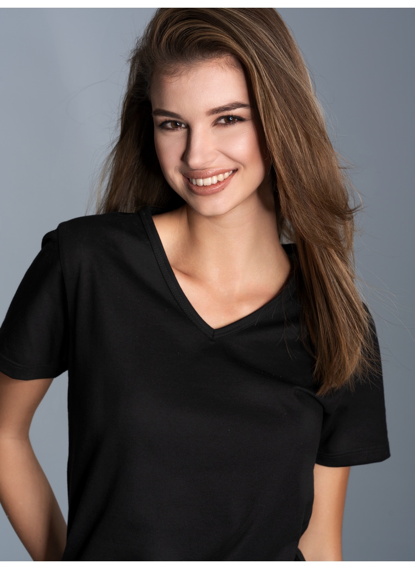 Trigema T-Shirt »TRIGEMA V-Shirt Slim Fit«, (1 tlg.)