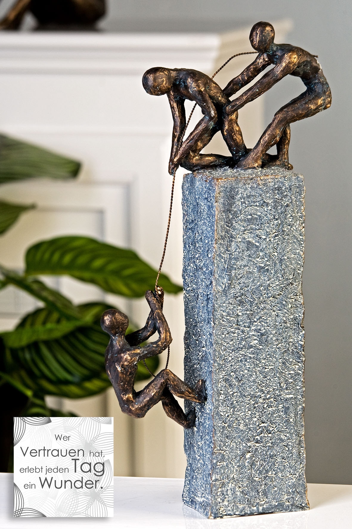 Casablanca by Gilde Dekofigur »Skulptur Assistance«, Dekoobjekt, Höhe 43 cm, mit Spruchanhänger, Wohnzimmer