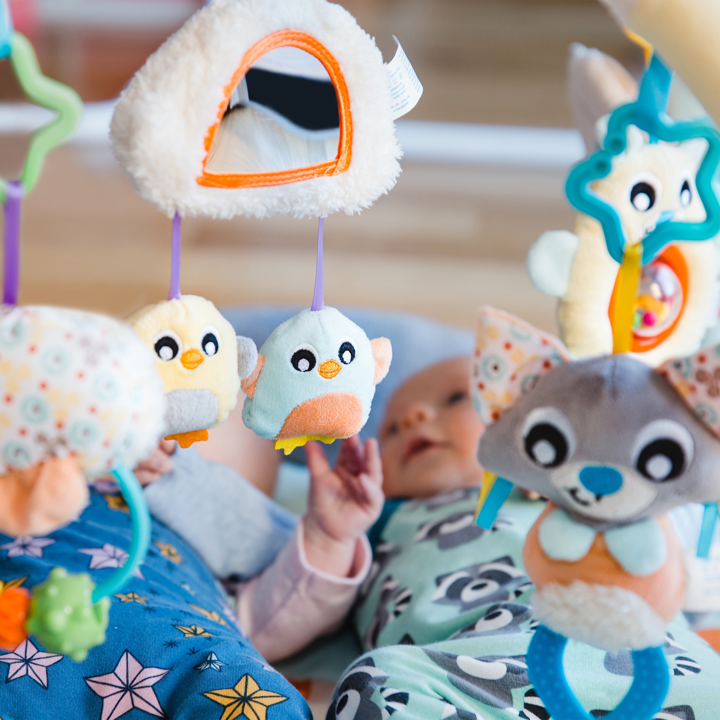 Playgro Baby Gym »Spiel- und Krabbeldecke Pinguin«, mit Seelöwen-Kissen