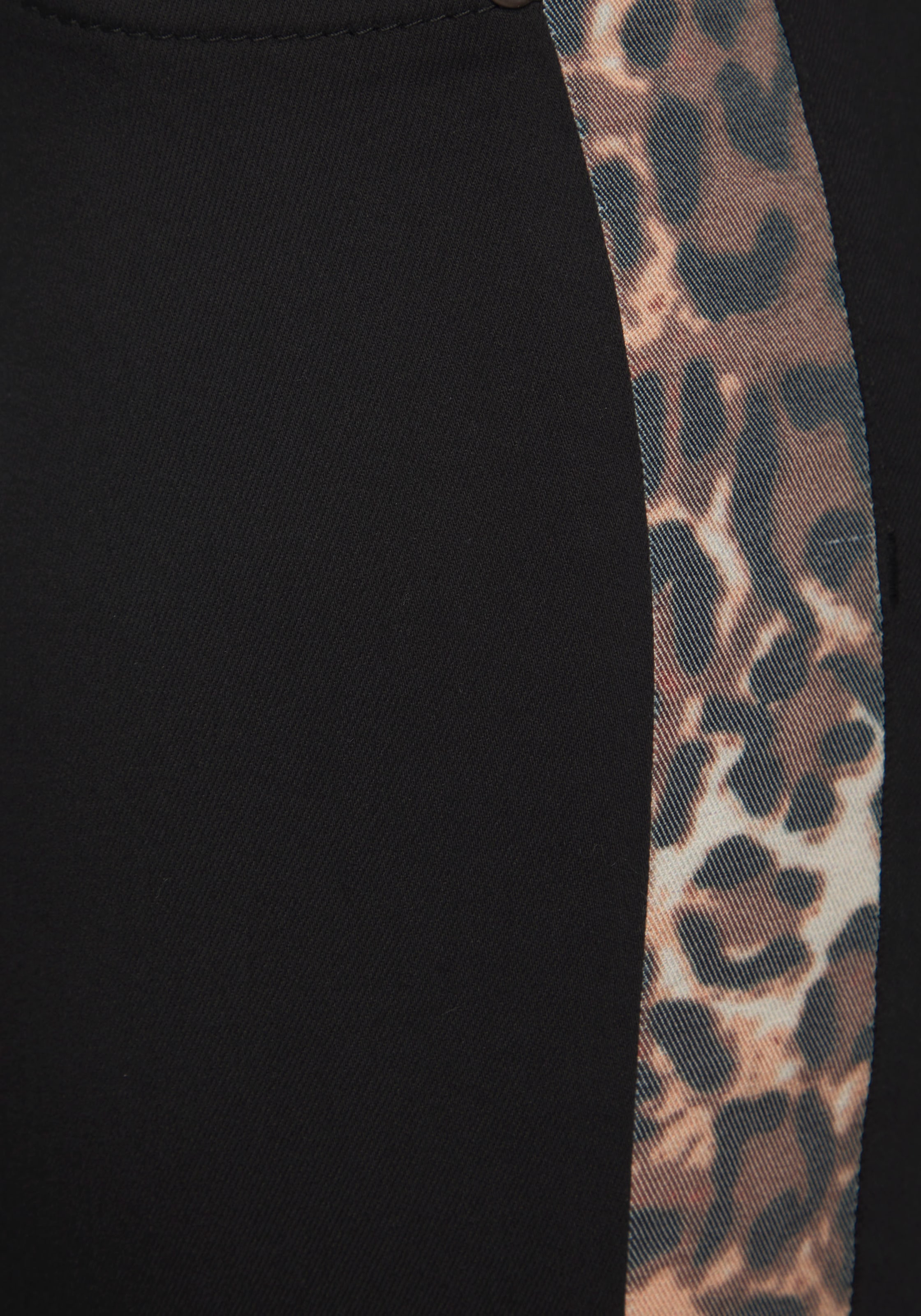 LASCANA 7/8-Jeggings, mit Animalprint seitlich, elastische Skinny Jeans aus Baumwoll-Mix
