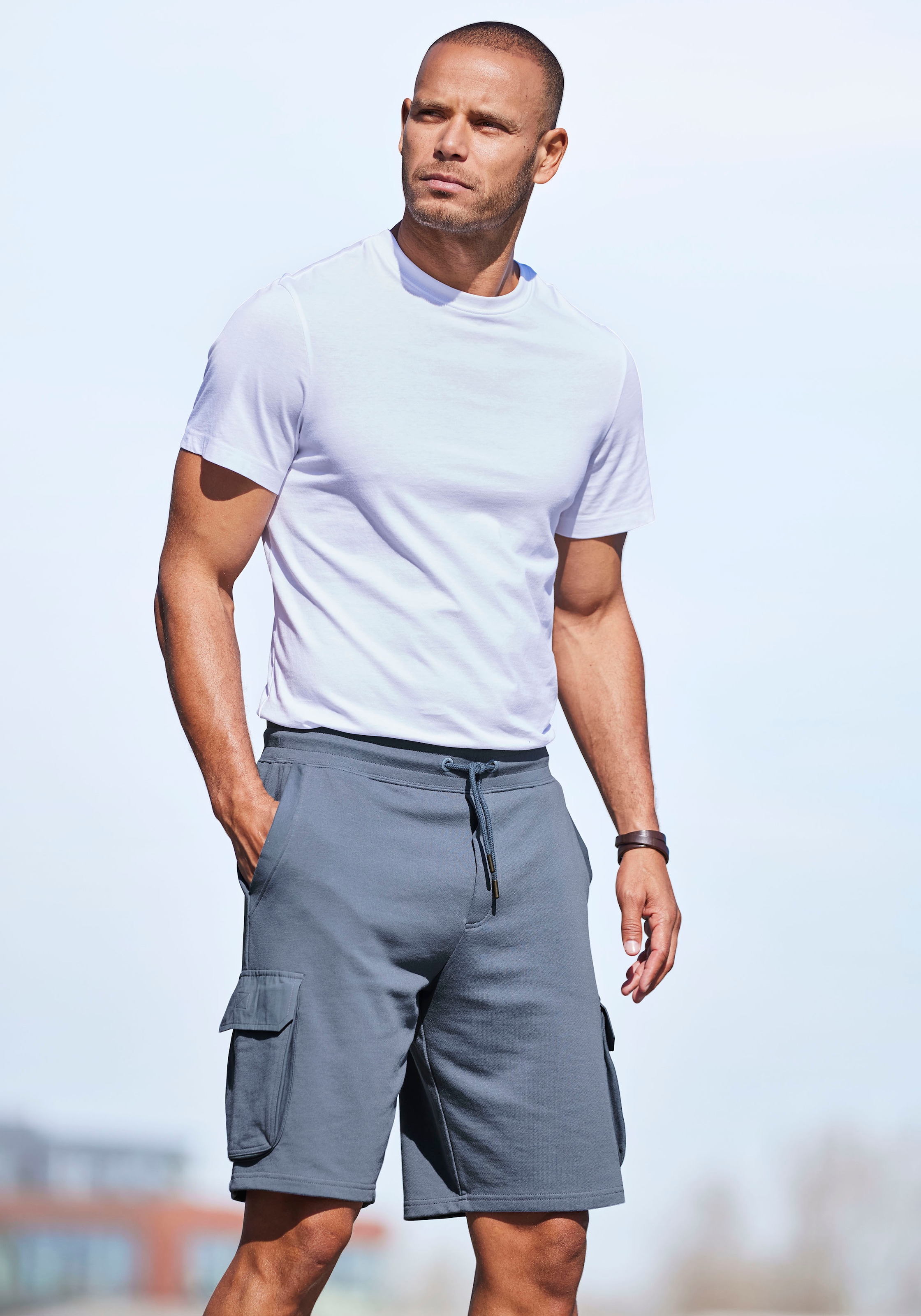 AUTHENTIC LE JOGGER Sweatshorts, Cargotaschen mit Webdetails