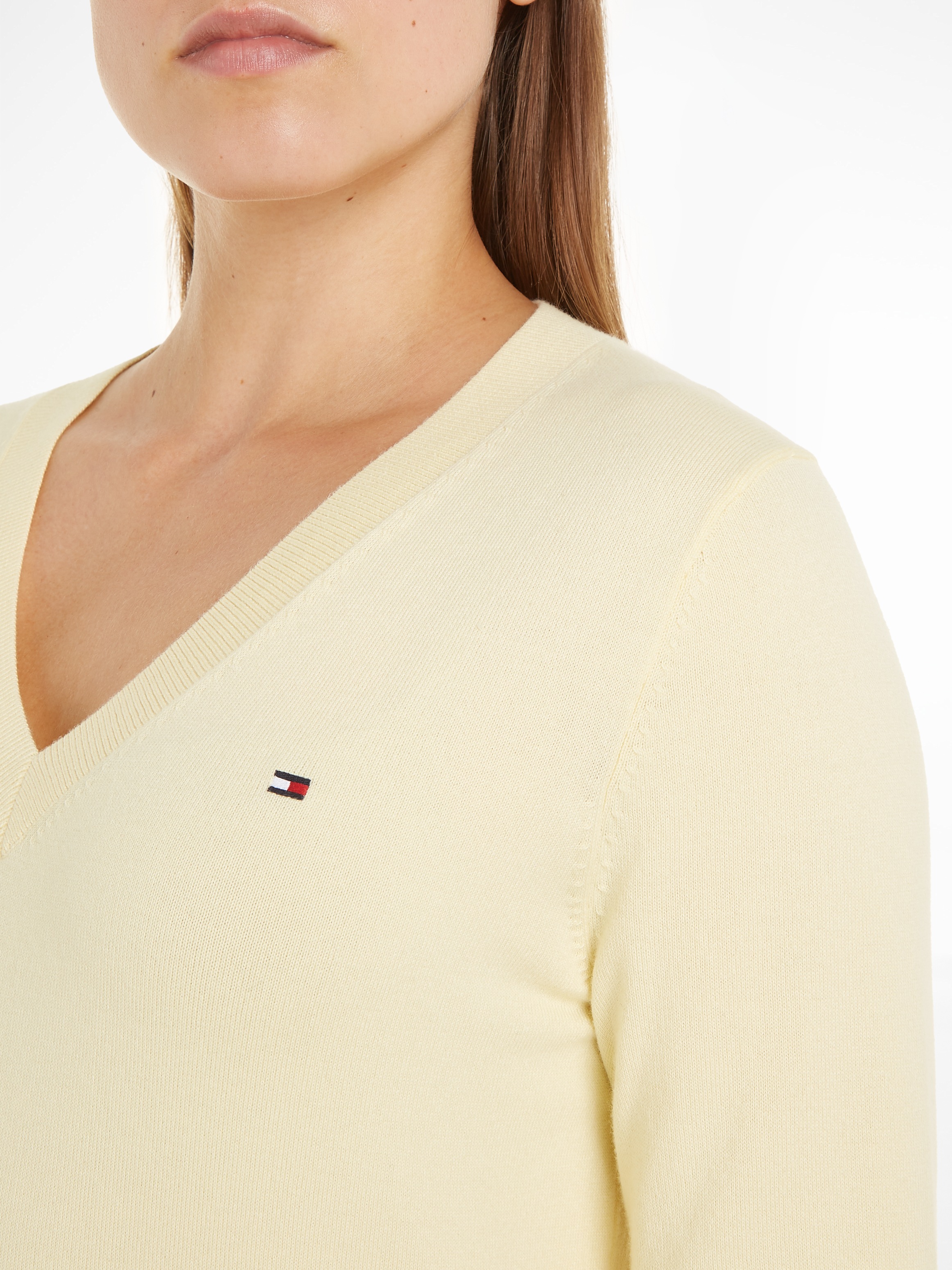 Tommy Hilfiger V-Ausschnitt-Pullover, mit Logo-Stickerei