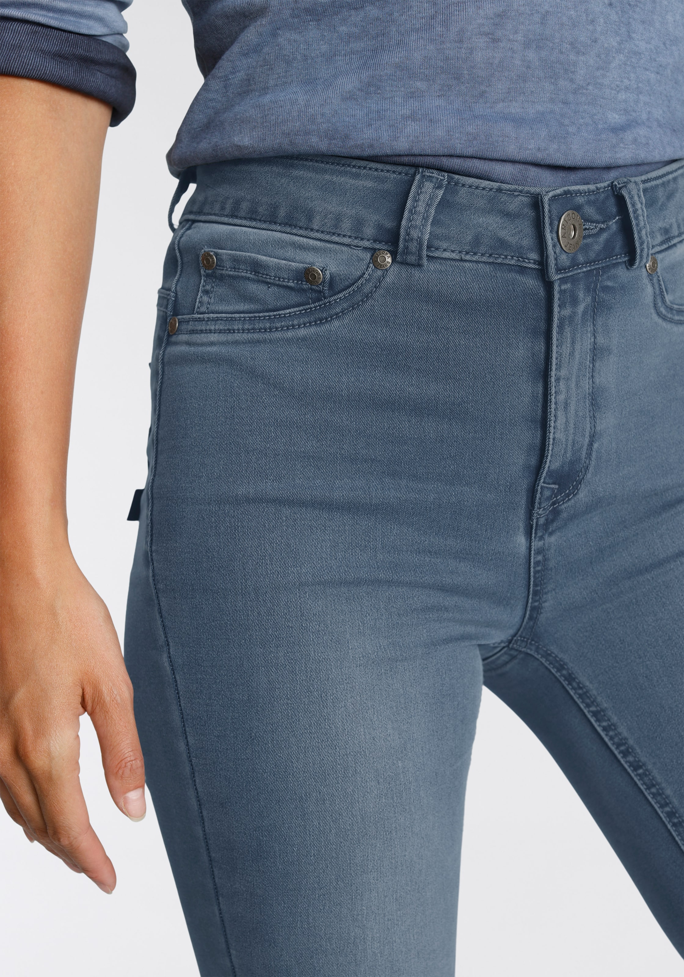 Arizona Bootcut-Jeans »Ultra Stretch«, High Waist mit Shapingnähten