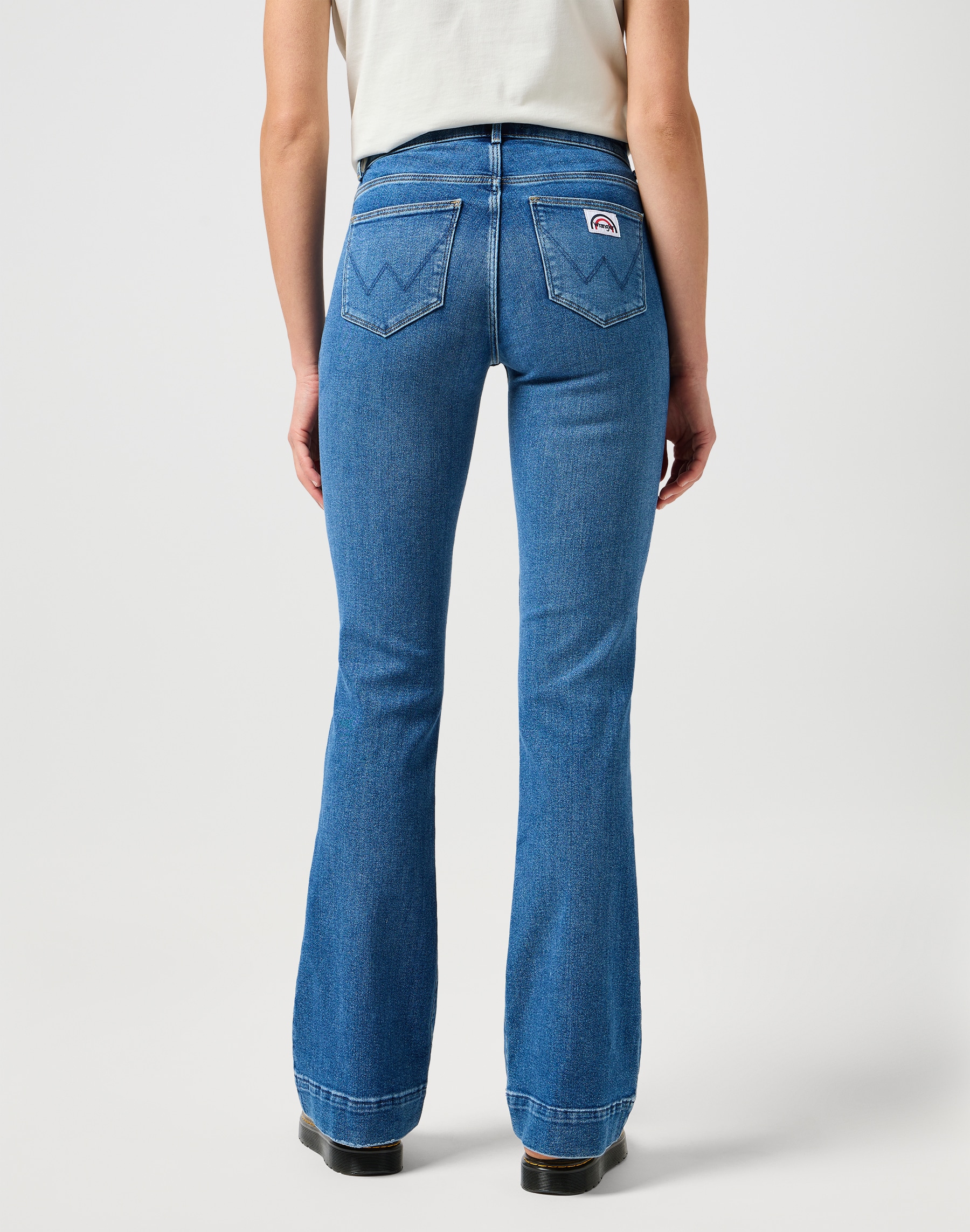 Wrangler Bootcut-Jeans »Flare«, im Retro-Design mit ausgestelltem Bein