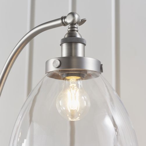 Brilliant Stehlampe »Noami«, 1 flammig-flammig, mit Fussschalter, 152 cm  Höhe, E27, Metall/Glas, silber online kaufen | Jelmoli-Versand | Bogenlampen