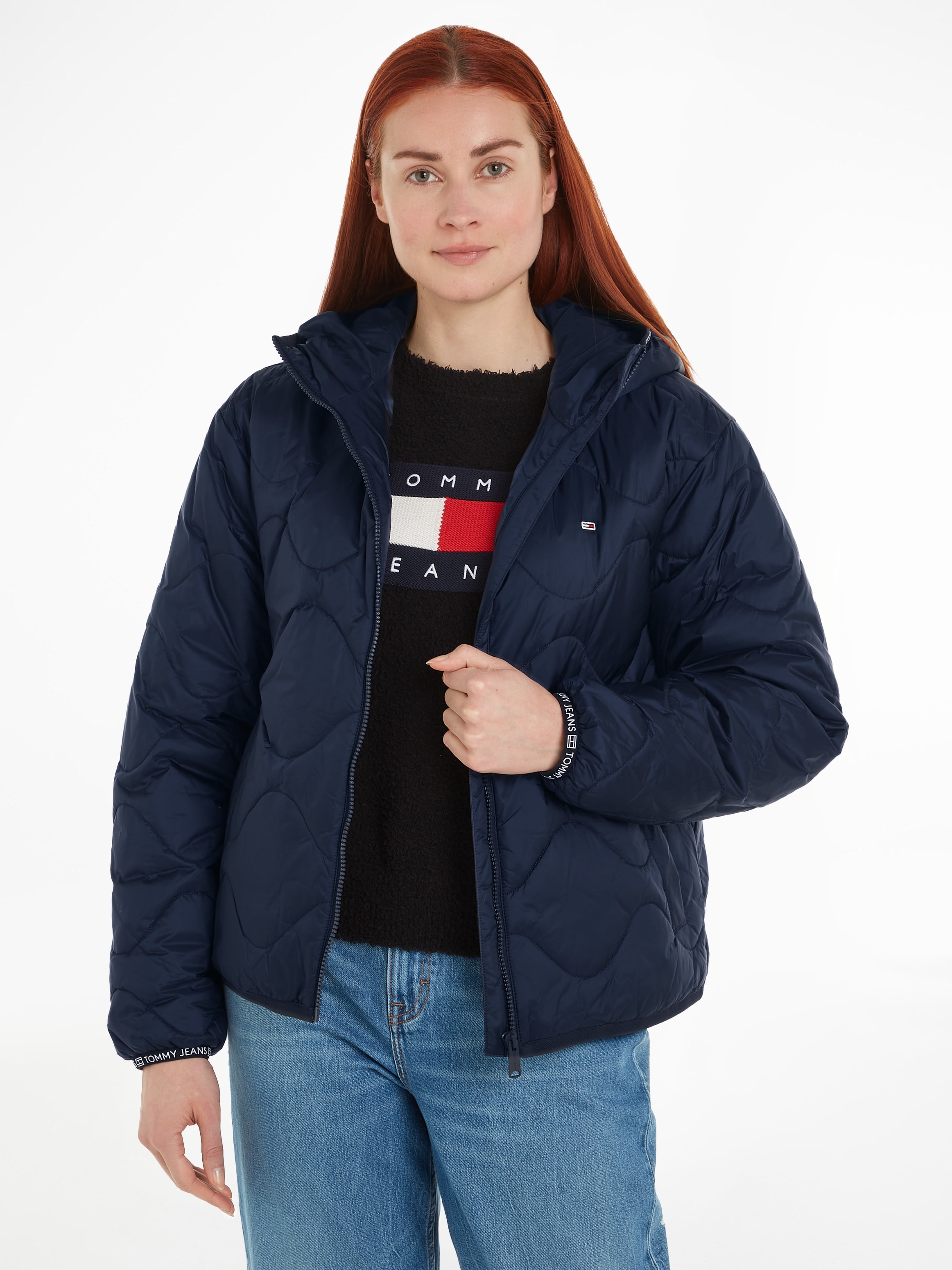 Steppjacke »TJW QUILTED TAPE HOOD PUFFER EXT«, mit Kapuze, mit Logostickerei