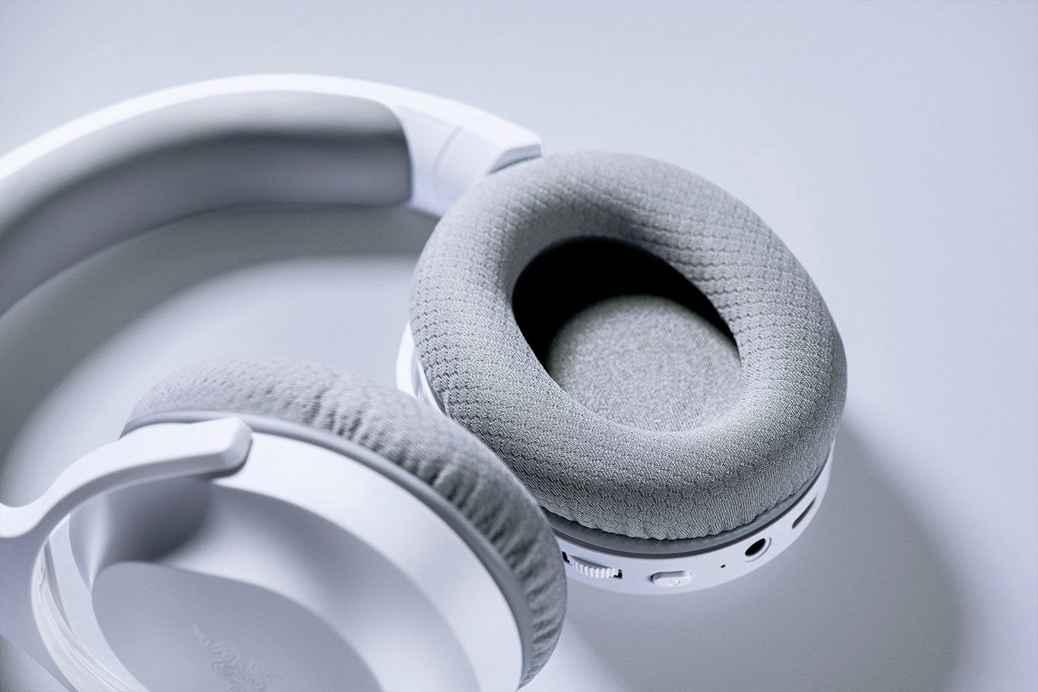 RAZER Kopfhörer »Barracuda X«, Bluetooth, Rauschunterdrückung-integrierte Steuerung für Anrufe und Musik-Freisprechfunktion-Mikrofon abnehmbar