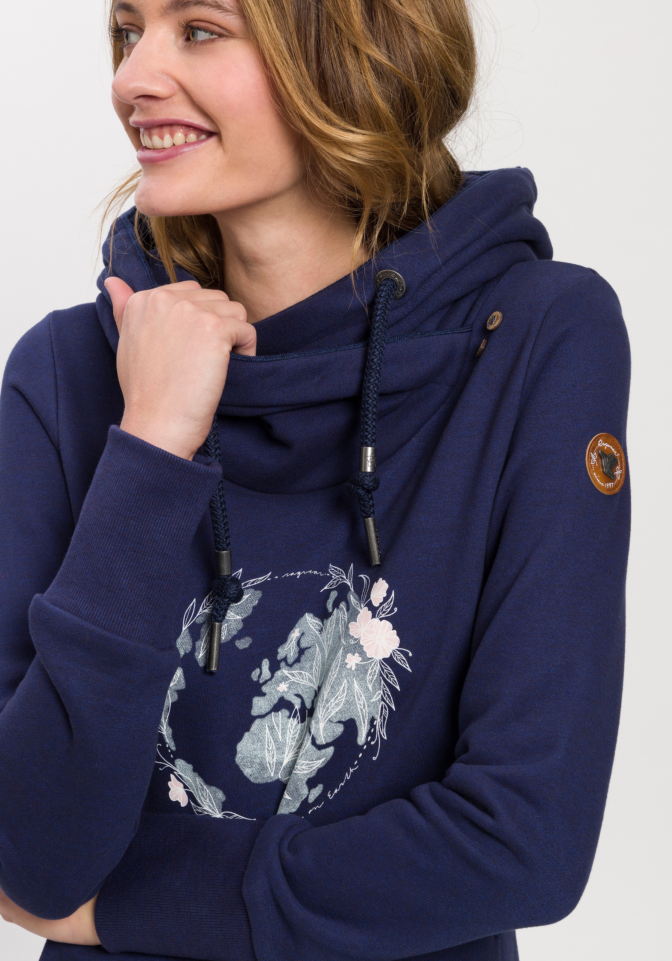 Ragwear Sweater »GRIPY BUTTON WORLD O«, Kapuzensweatshirt mit  Statement-Front-Print online shoppen | Jelmoli-Versand