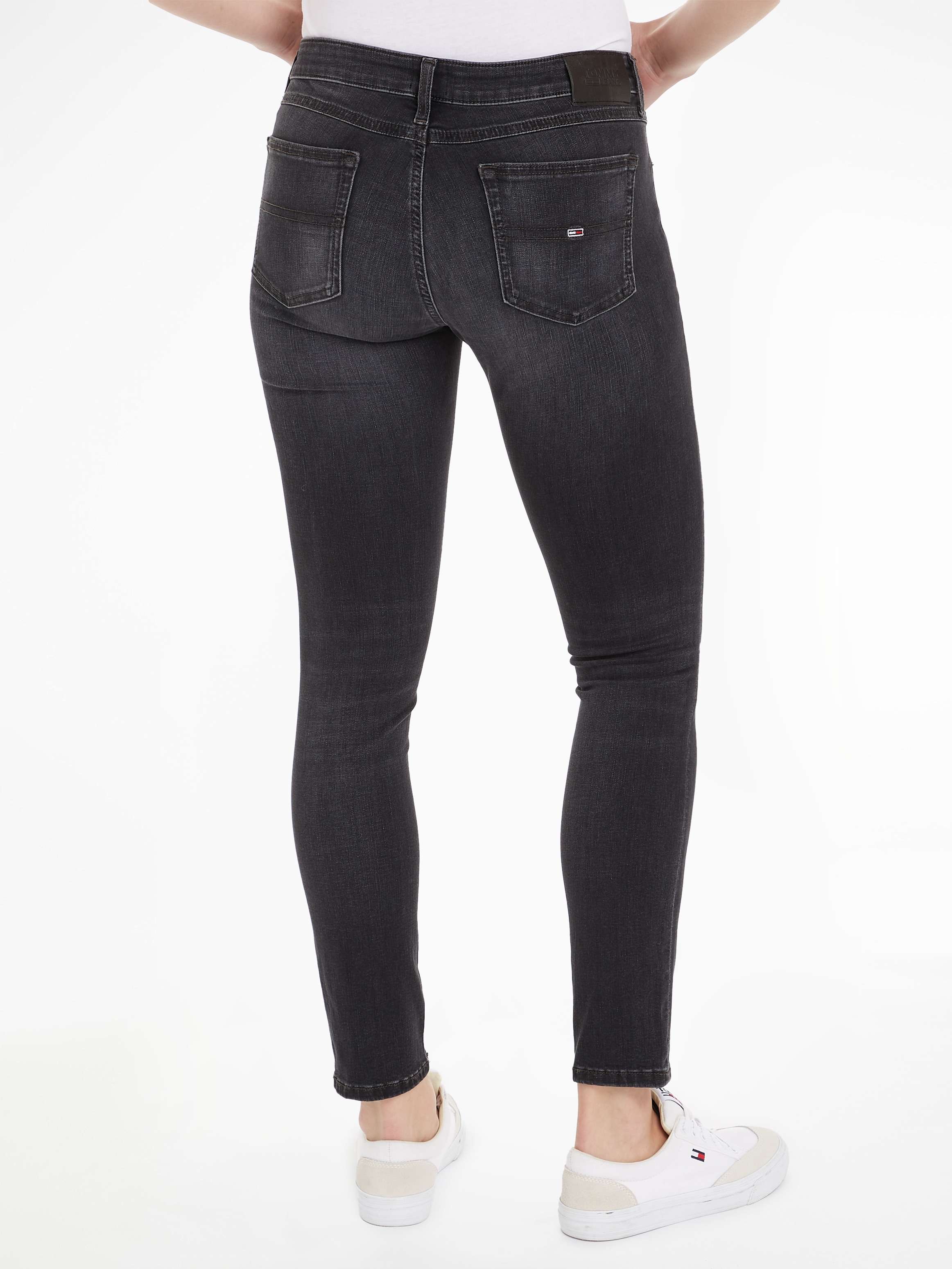 Tommy Jeans Skinny-fit-Jeans »Tommy Jeans Damenjeans Low Waist Skinny«, mit Waschung, Logo-Badge