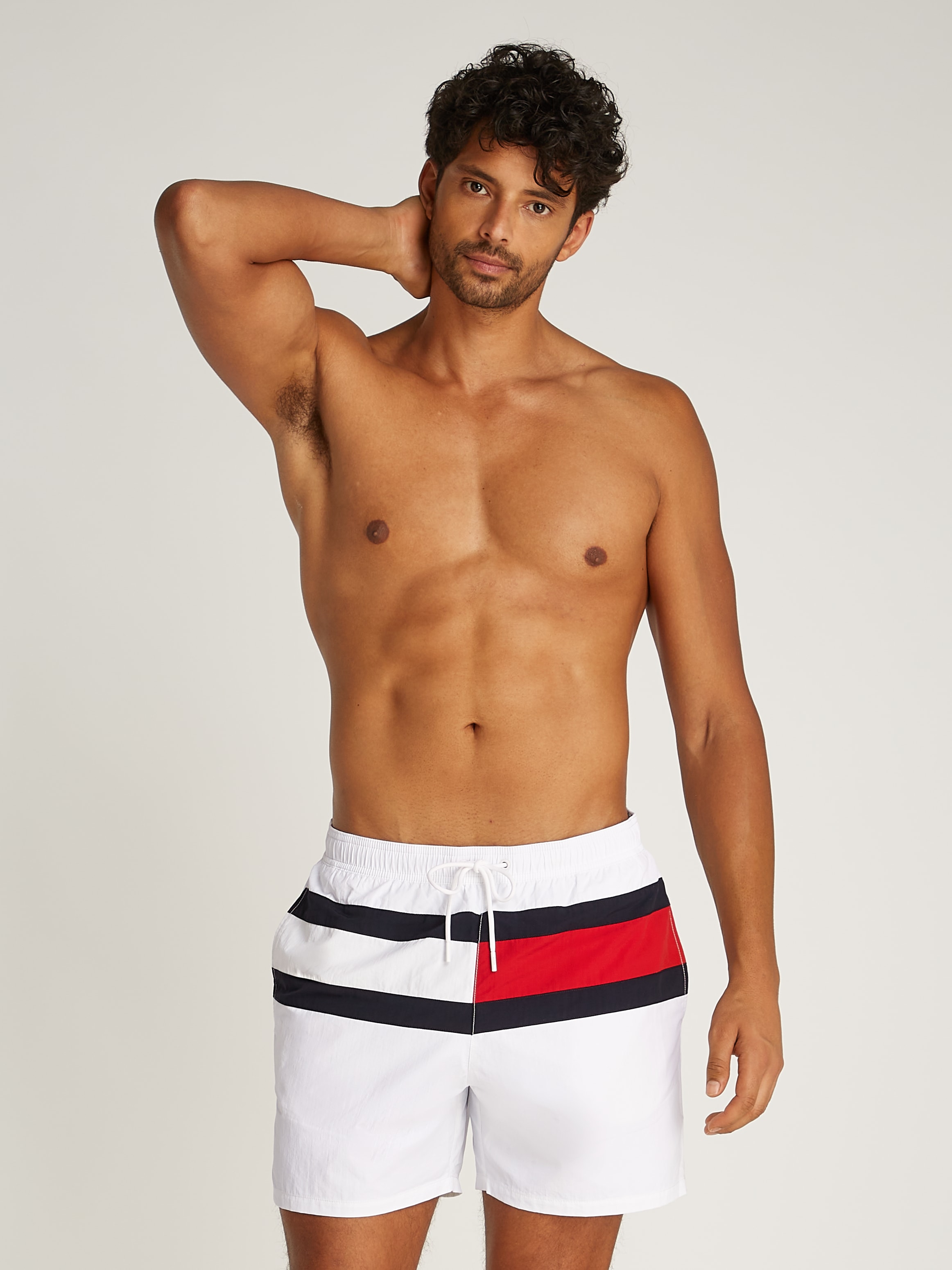 Tommy Hilfiger Swimwear Badeshorts »MEDIUM DRAWSTRING«, mit grossem Logo
