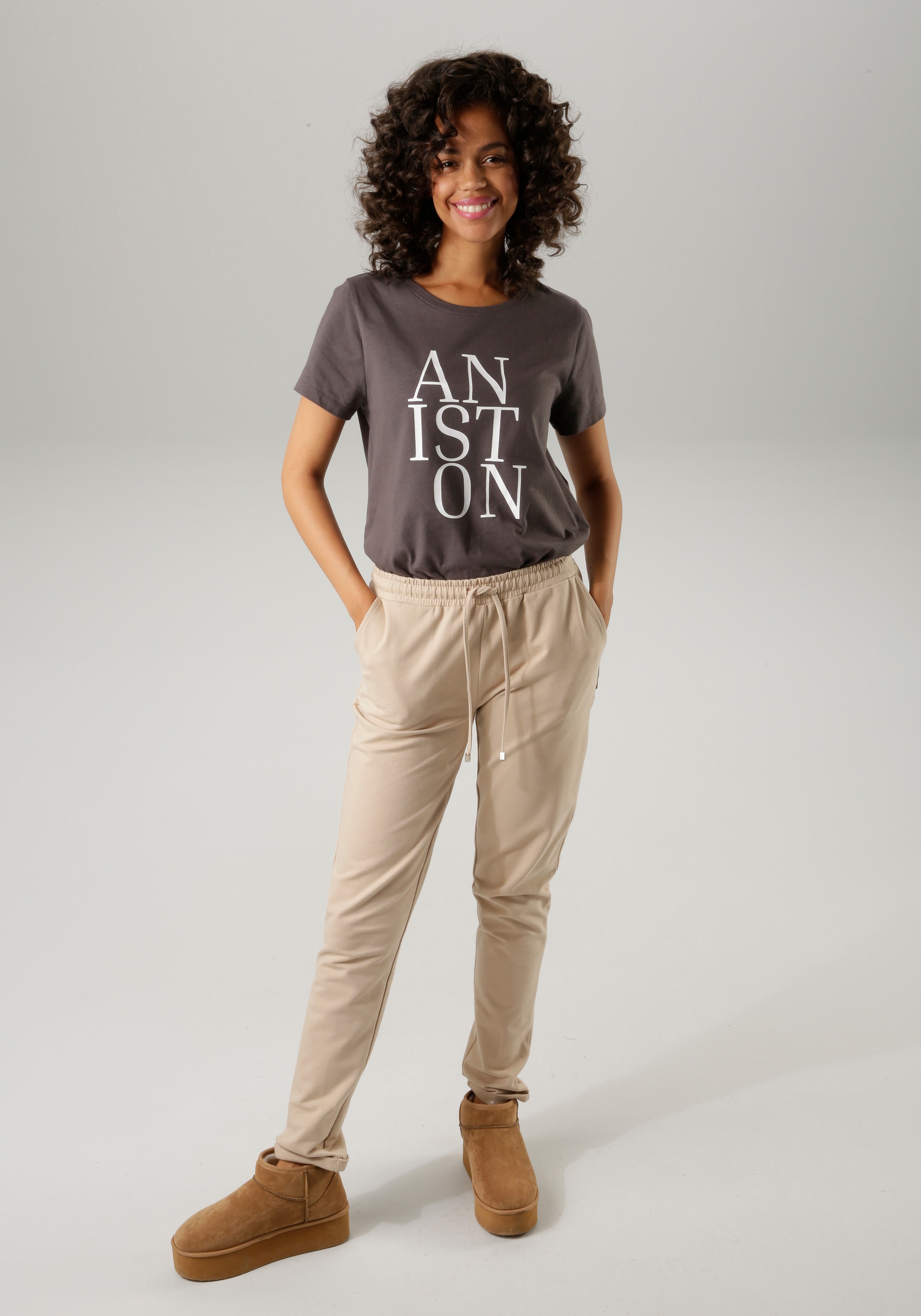 Aniston CASUAL T-Shirt, mit ANISTON-Schriftzug