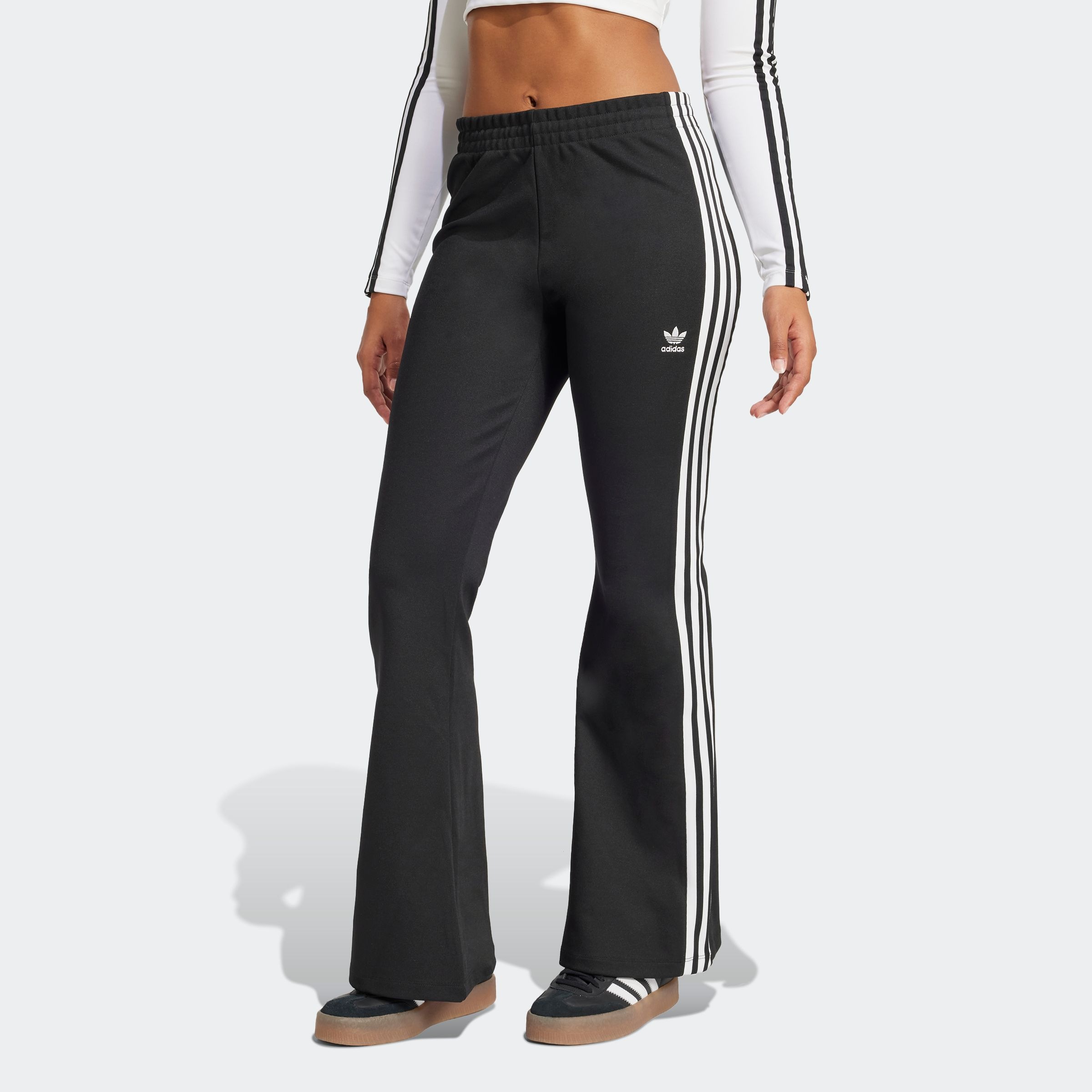 adidas Originals Sporthose »3S FLARED TP« mit schmaler Passform, mit ausgestelltem Saum