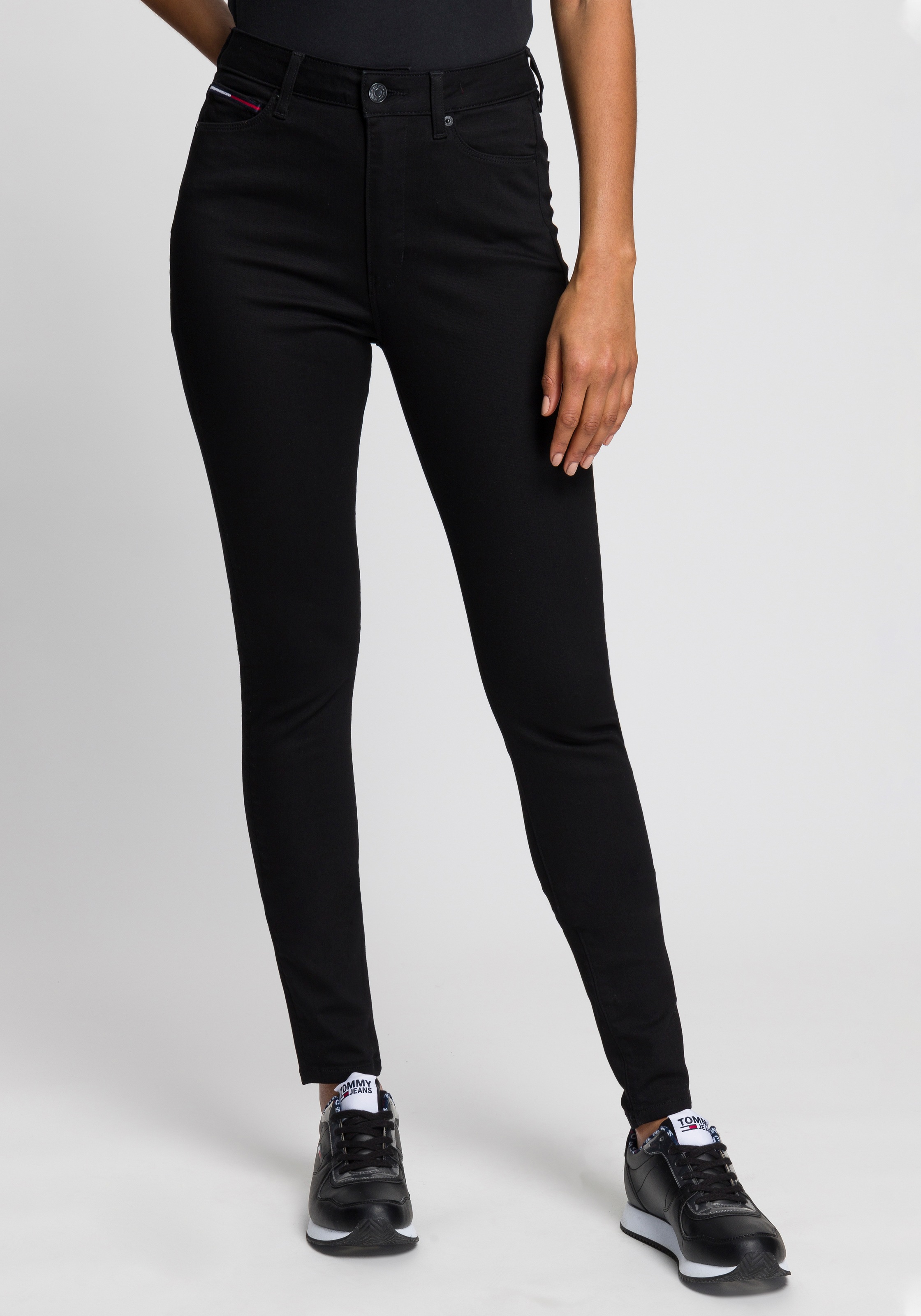 Tommy Jeans Skinny-fit-Jeans "SYLVIA HR SUPER SKNY" Hochwertige Materialien für einen bequemen und perfekten Sitz.