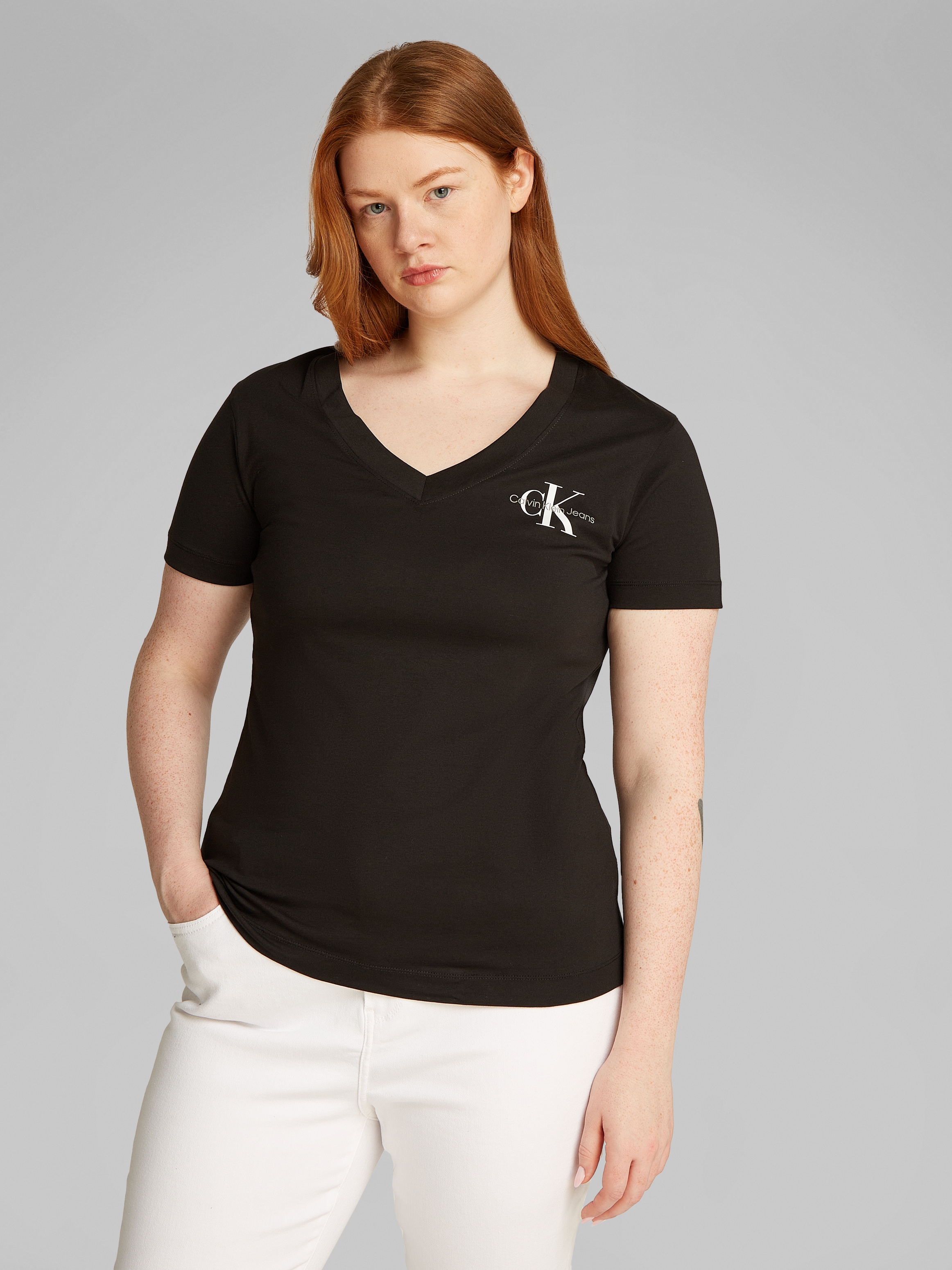 Calvin Klein Jeans Plus T-Shirt »PLUS 2-PACK MONOLOGO V-NECK TEE«, in Grossen Grössen, mit Logo-Print