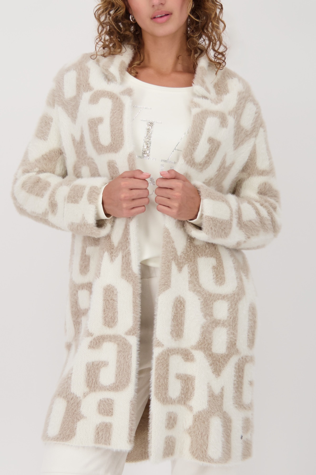 Monari Longstrickjacke »Jacke Strickmantel Plüsch« Regular fit mit V-Ausschnitt