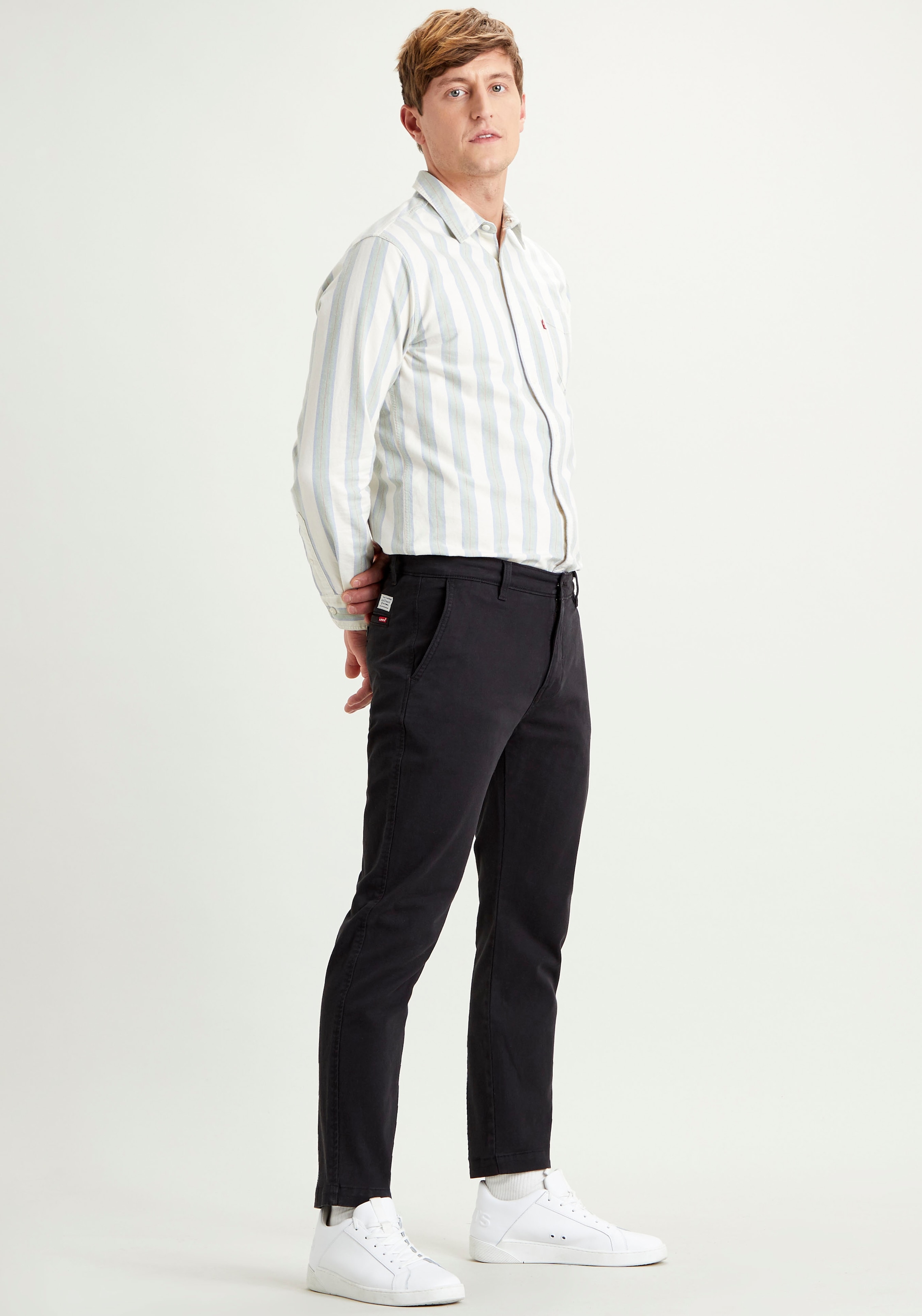 Levi's® Chinohose »LE XX CHINO SLIM TAPER«, mit Markenlogo