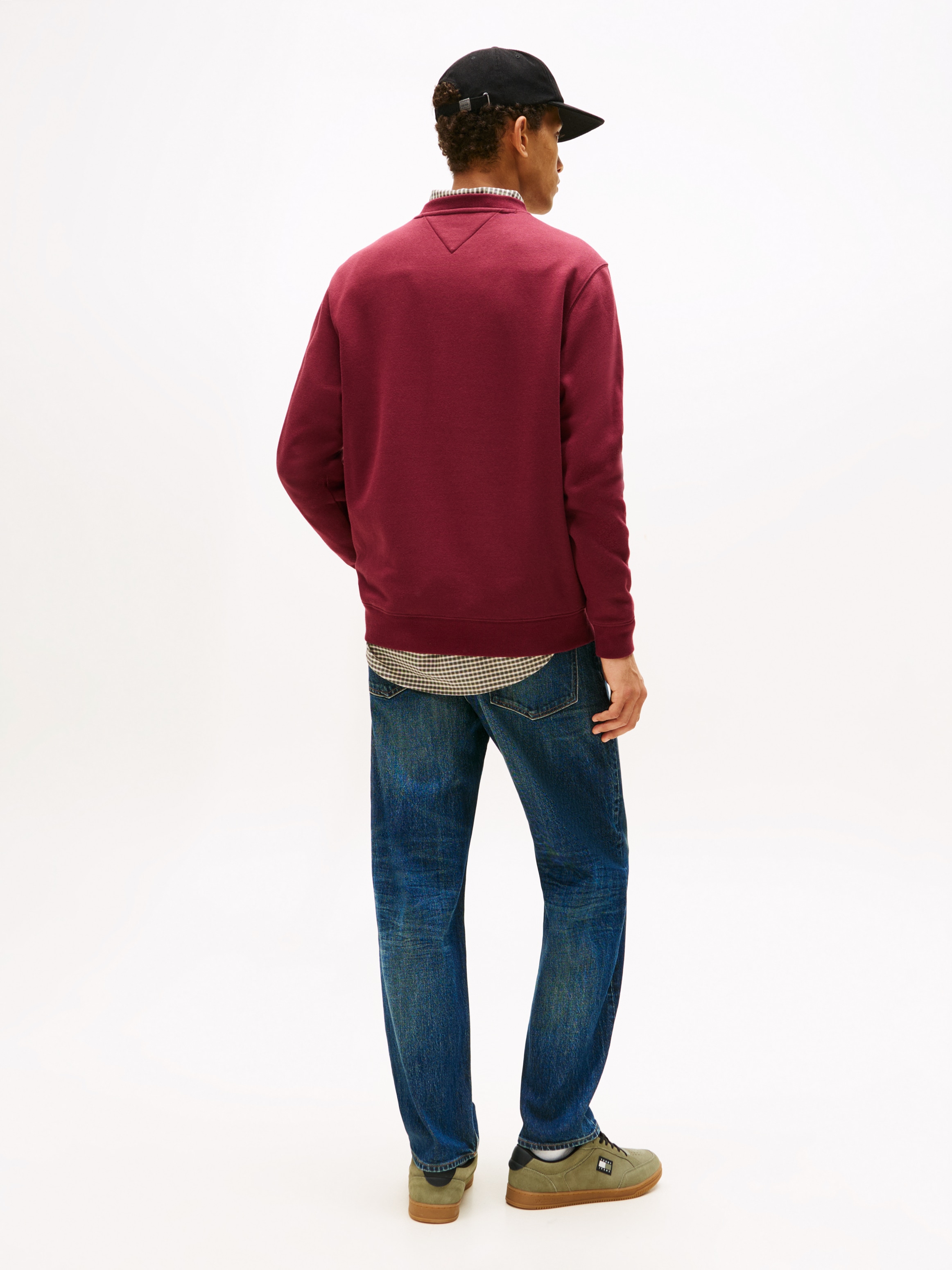 Tommy Jeans Sweatshirt »TJM REG S FLAG CREW«, Mit besticktem Markenlogo auf Brusthöhe