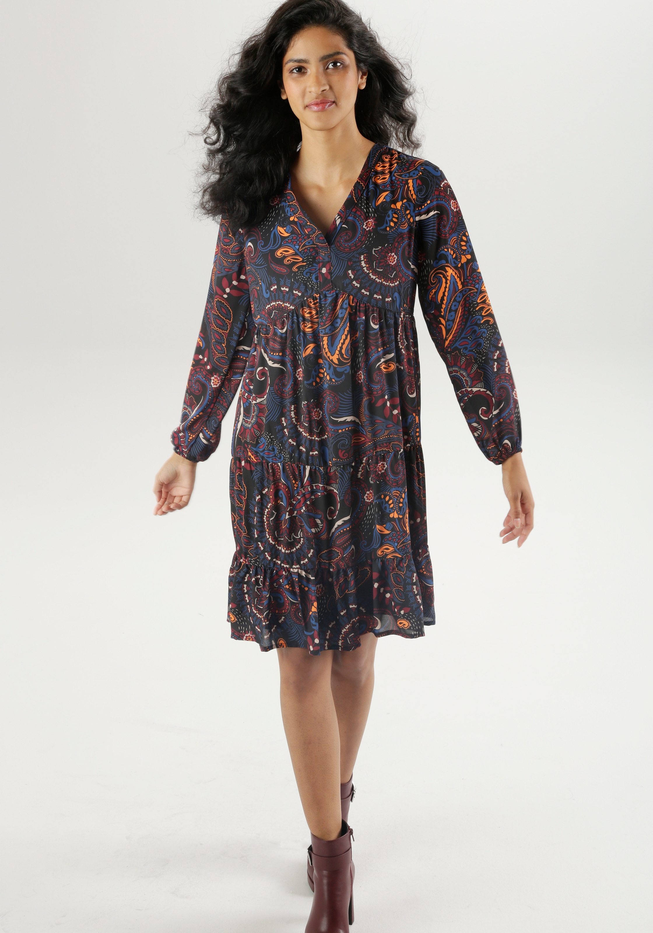 Aniston CASUAL Tunikakleid, mit extravagantem Paisley-Druck - NEUE KOLLEKTION