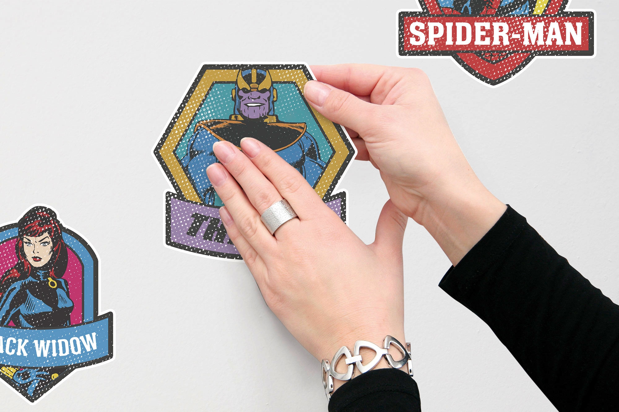 ✵ Komar Wandtattoo »Avengers Badges«, (10 St.), 50x70 cm (Breite x Höhe), selbstklebendes  Wandtattoo online bestellen | Jelmoli-Versand