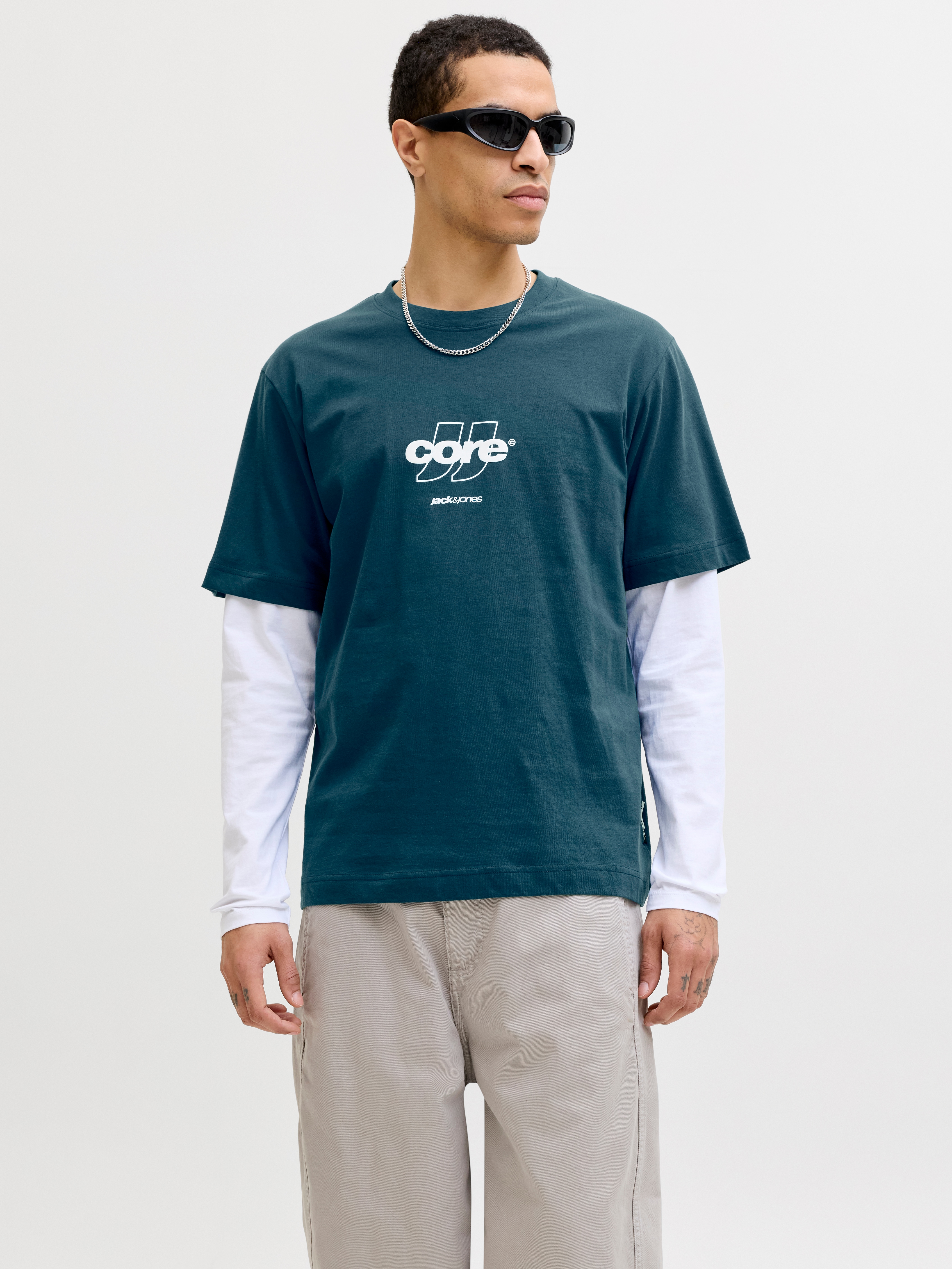 Jack & Jones T-Shirt "JCOCLUB FRONT PRINT TEE SS CREW SN" mit Print