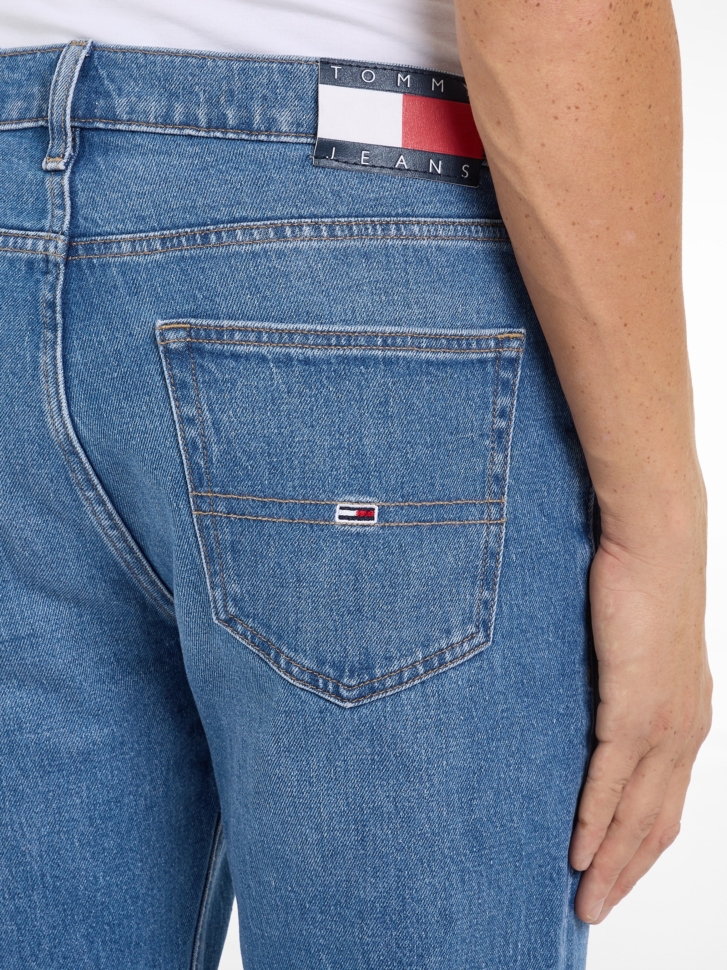 Tommy Jeans Slim-fit-Jeans »Ryan Regular Slim Straight«, Slim‑Straight‑Jeans aus hochwertigem Denim regulärer Leibhöhe