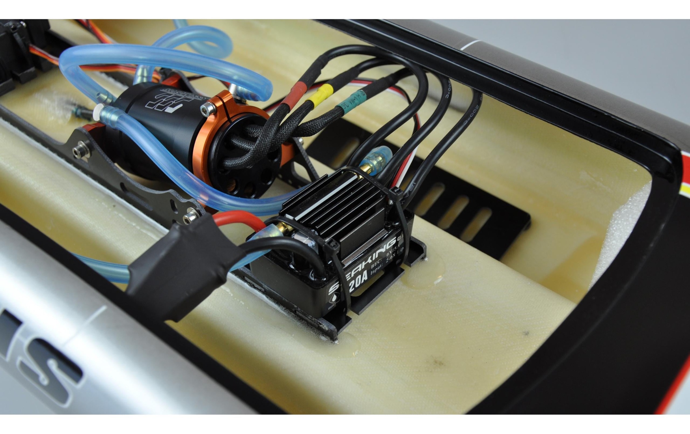 Amewi RC-Boot »Genesis 6S Brushles«