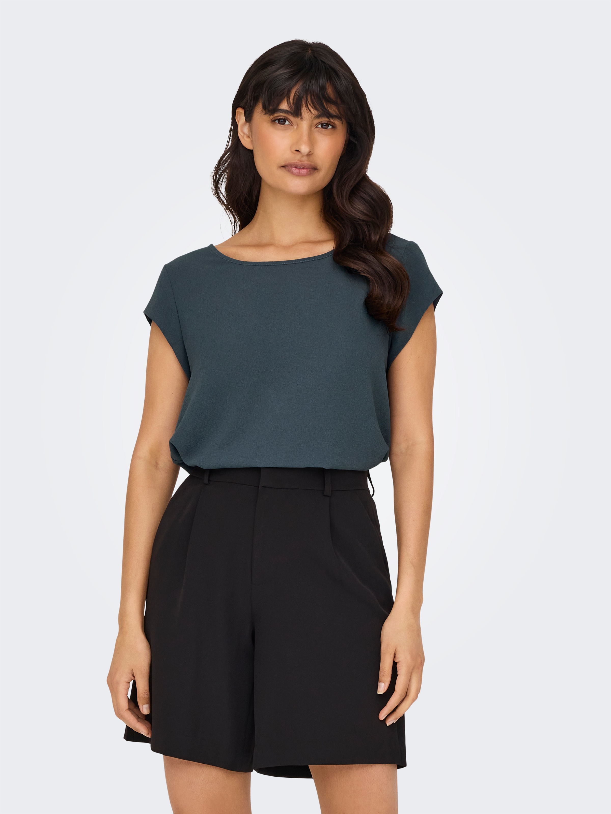 ONLY Kurzarmbluse »ONLVIC – feminines Blusenshirt in lockerer Form« regular fit, Web, Kunstfaser, Rundhals, unifarben