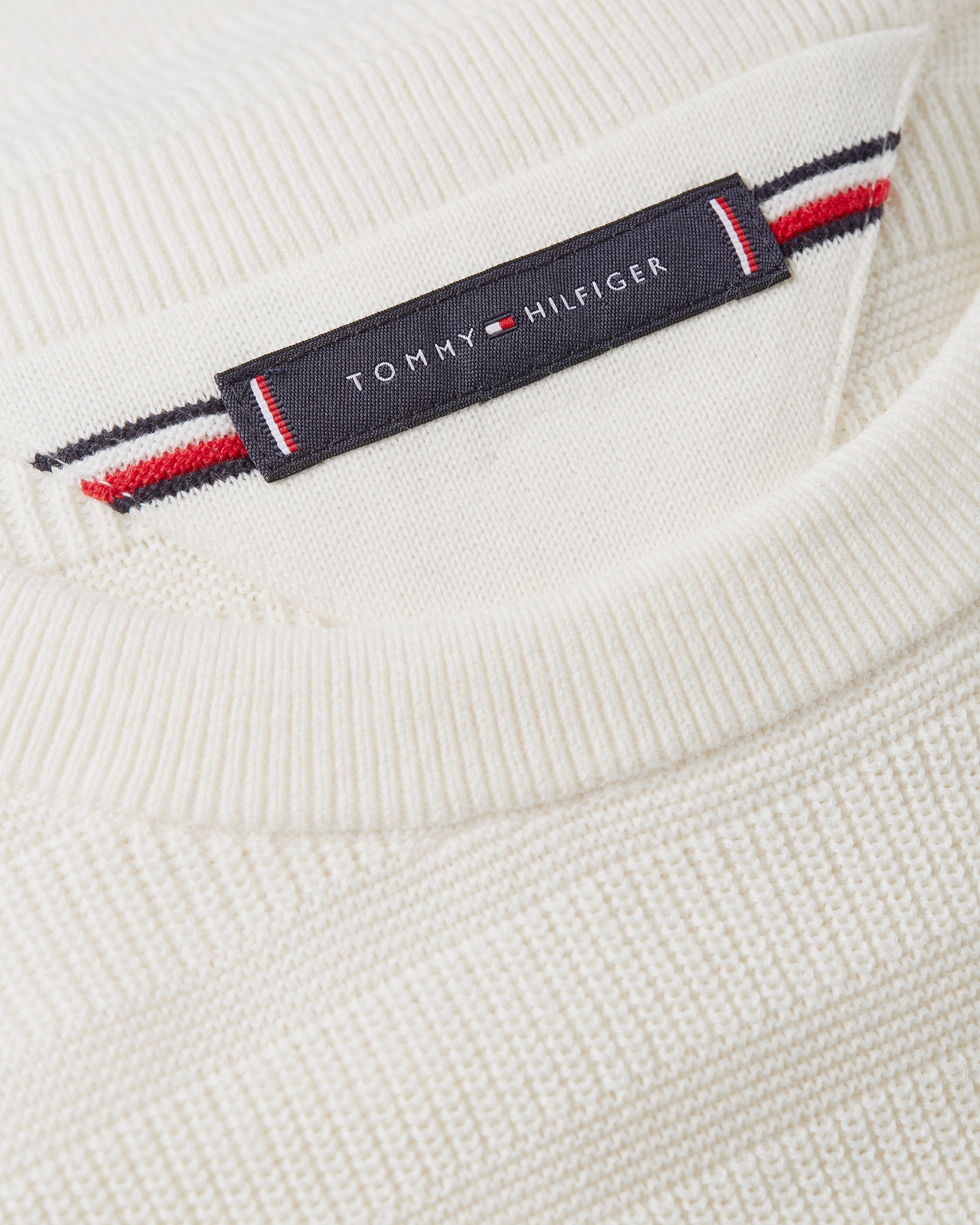 Tommy Hilfiger Rundhalspullover »STRIPE STRUCTURE«, regular fit, leicht überschnittene Schultern