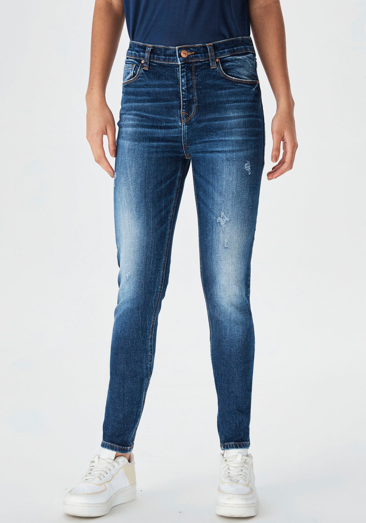 online Schweiz X«, Jelmoli-Versand angesagter »Amy bei bestellen in LTB Slim-fit-Jeans Waschung