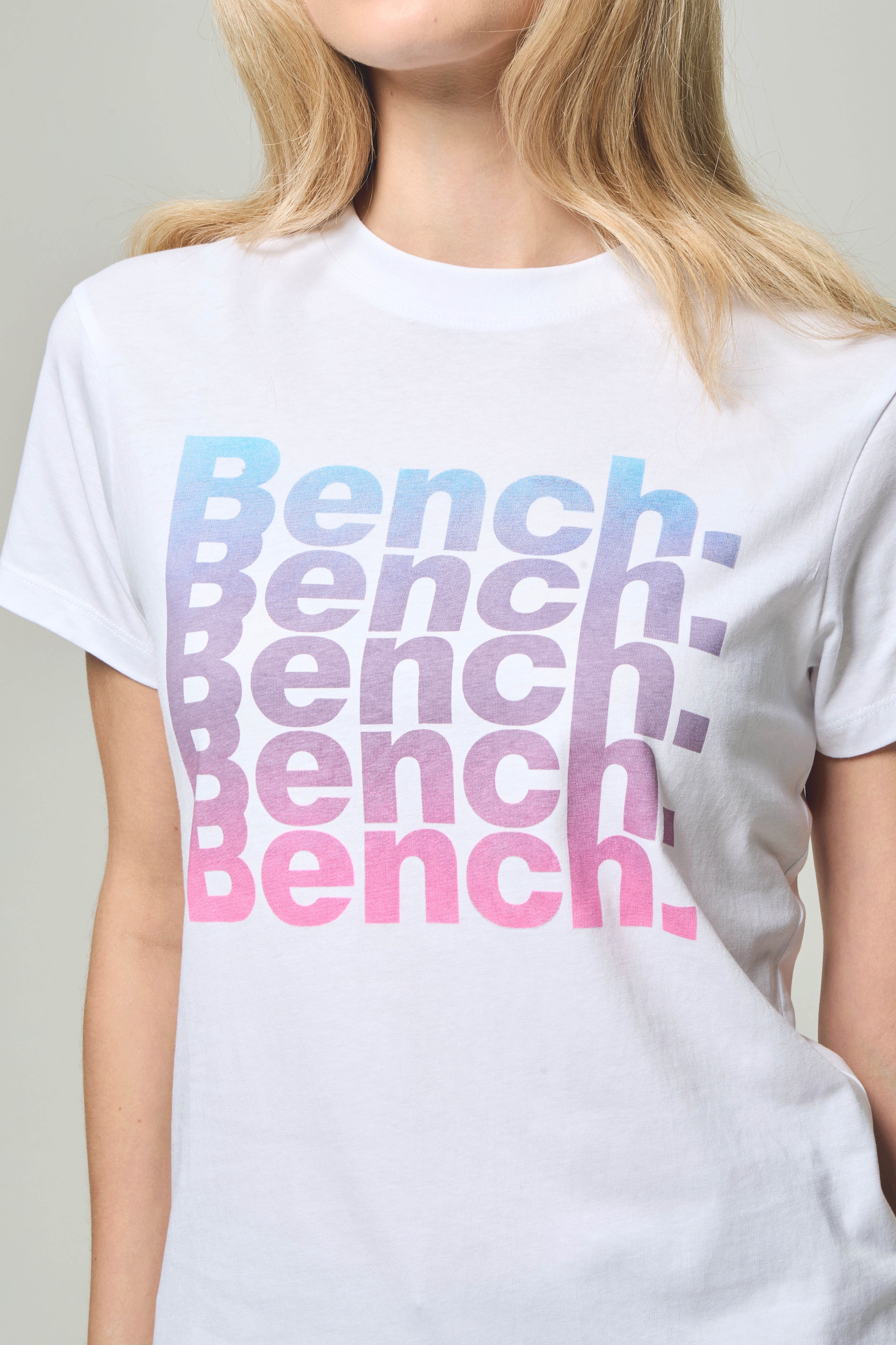 Bench. Rundhalsshirt »TRIXE«