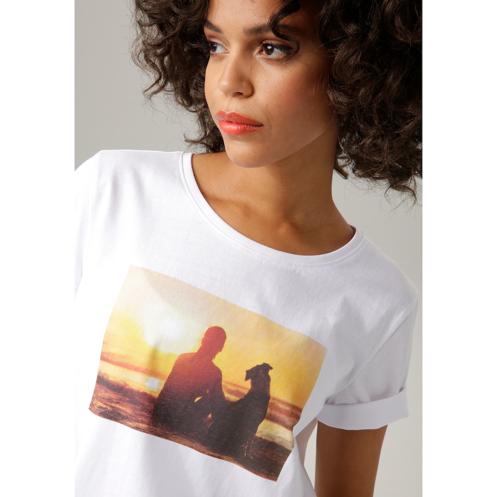 Aniston CASUAL Print-Shirt, Frontdruck mit romantischem Sonnenuntergang