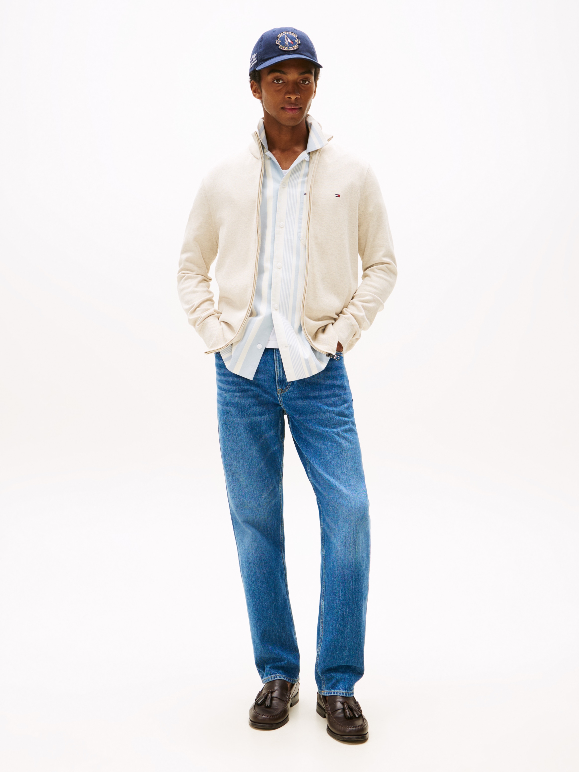 Tommy Hilfiger Strickjacke »ESSENTIAL COTTON ZIP THRU«, mit Logostickerei